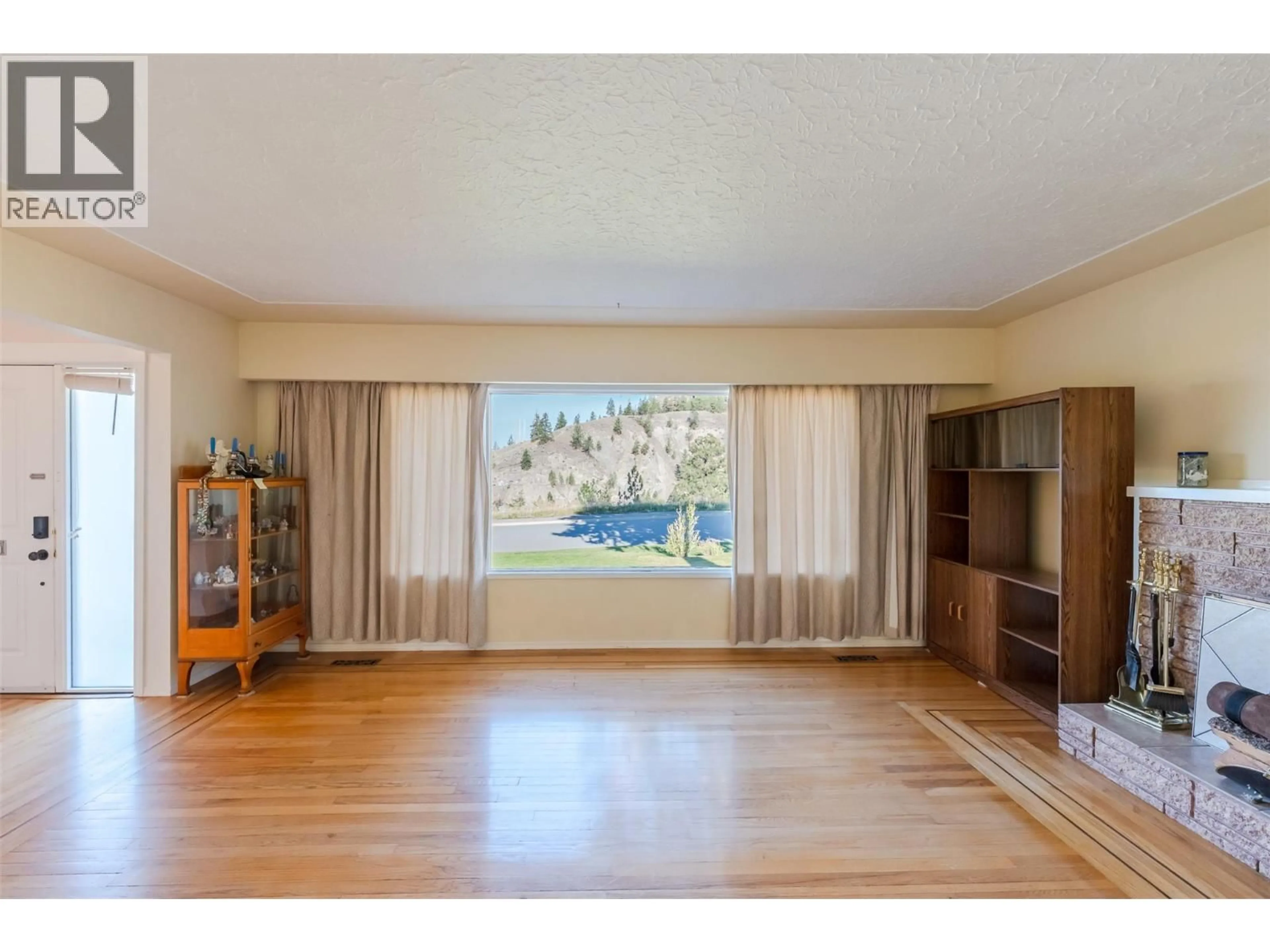 A pic of a room for 1574 RIDGEDALE AVENUE, Penticton British Columbia V2A2S4