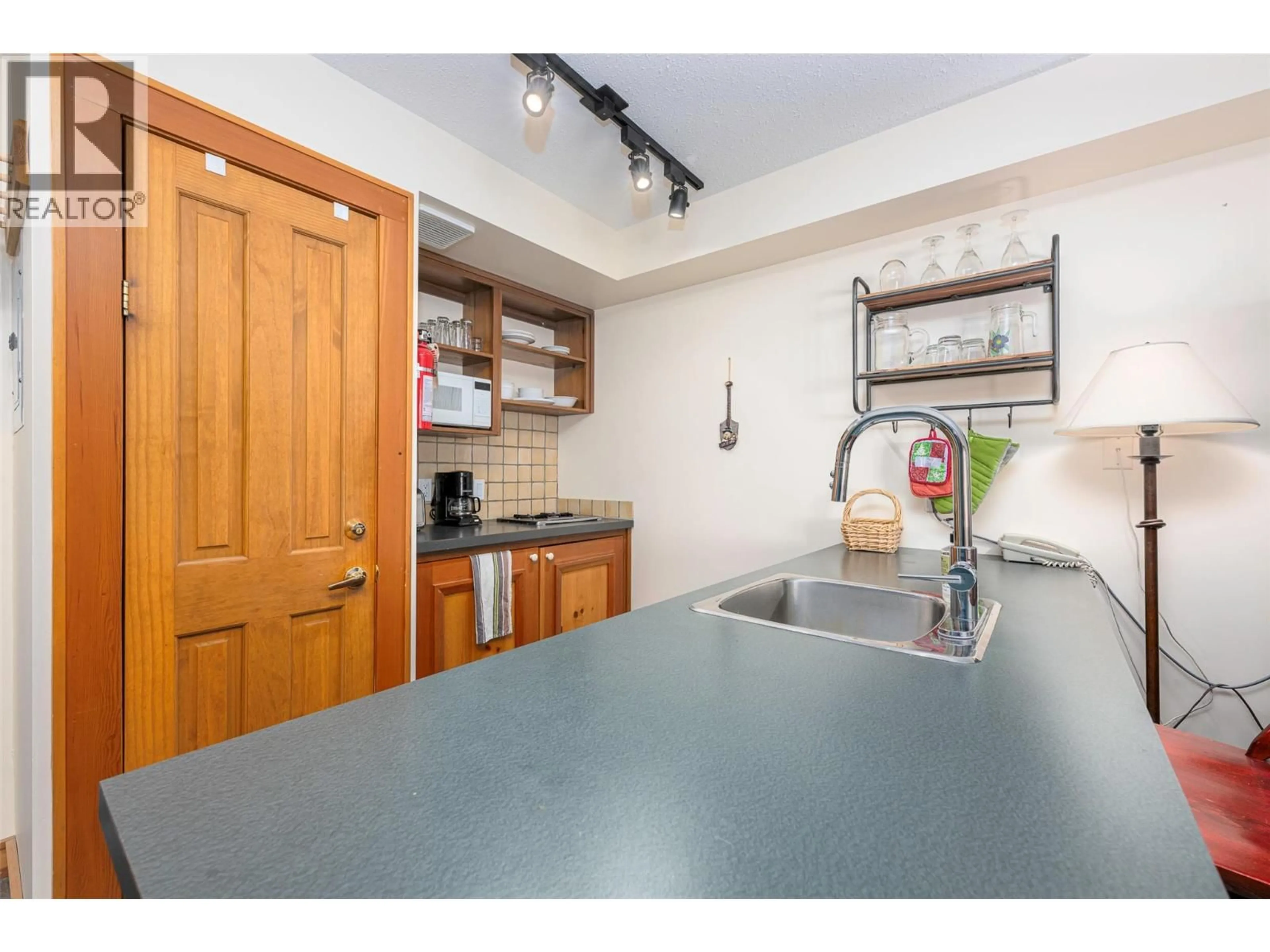 Standard kitchen, unknown for 317 - 5275 BIG WHITE ROAD, Big White British Columbia V1P1T4