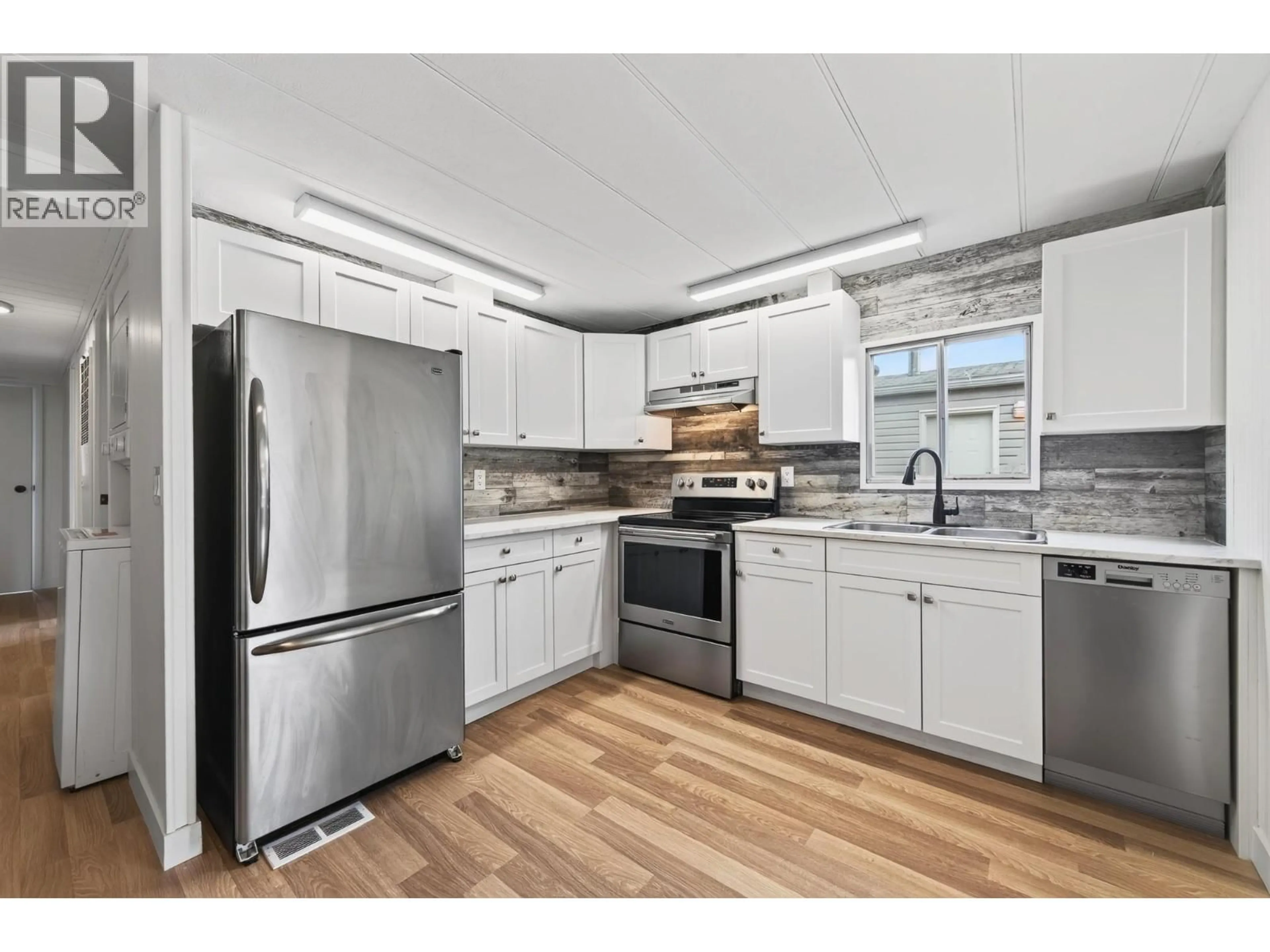 Open concept kitchen, unknown for 19 - 130 STATION ROAD, Kamloops British Columbia V2H0B2