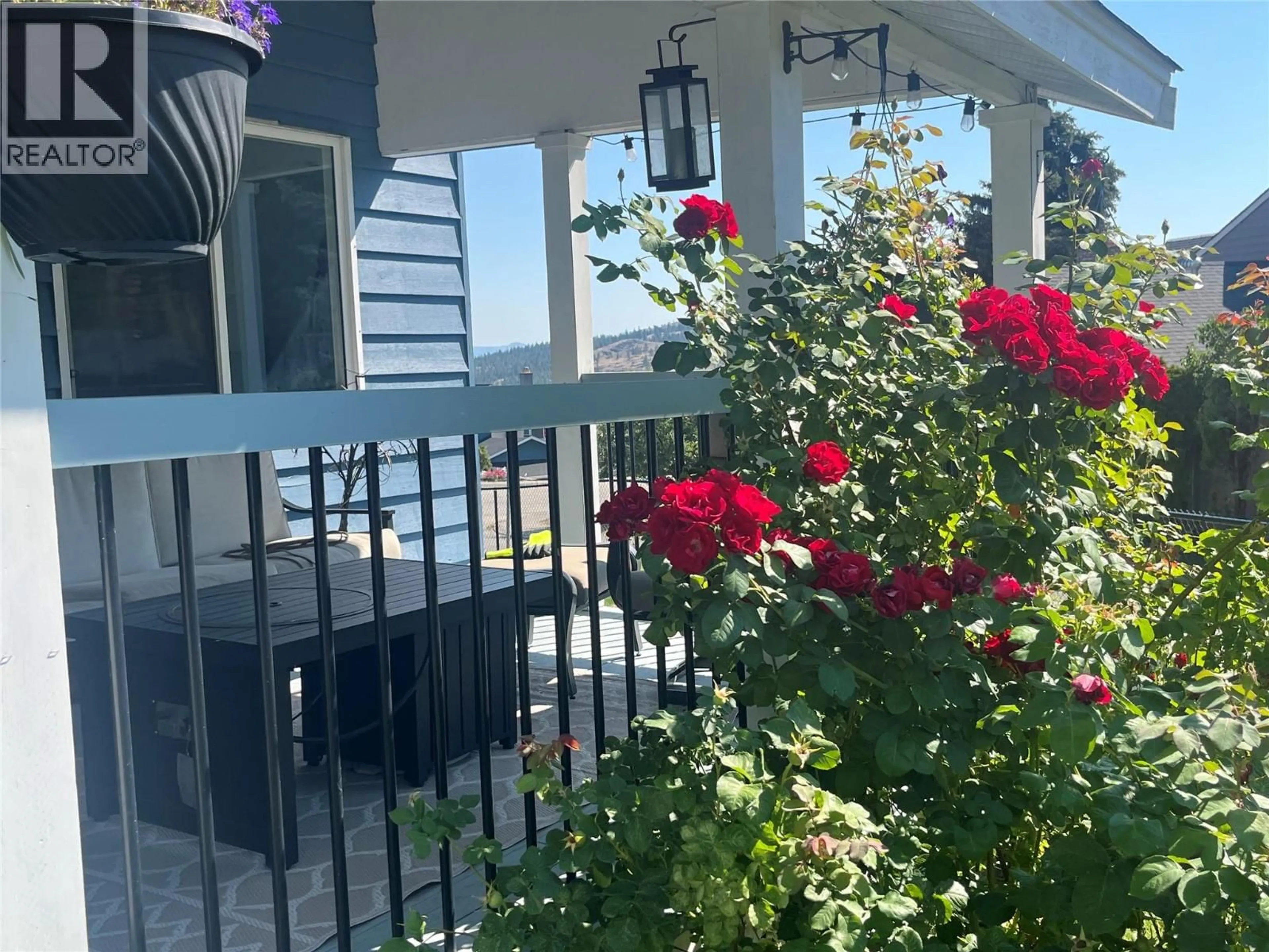 Patio, street for 439 LAURIER DRIVE, Kamloops British Columbia V1S1C2