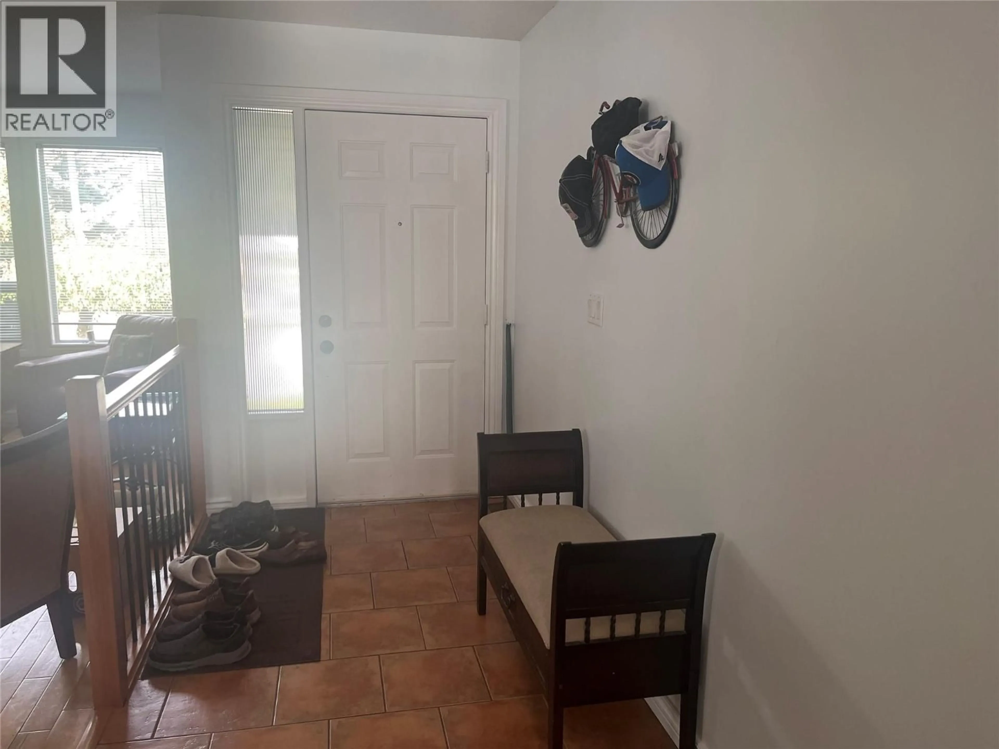 A pic of a room for 439 LAURIER DRIVE, Kamloops British Columbia V1S1C2