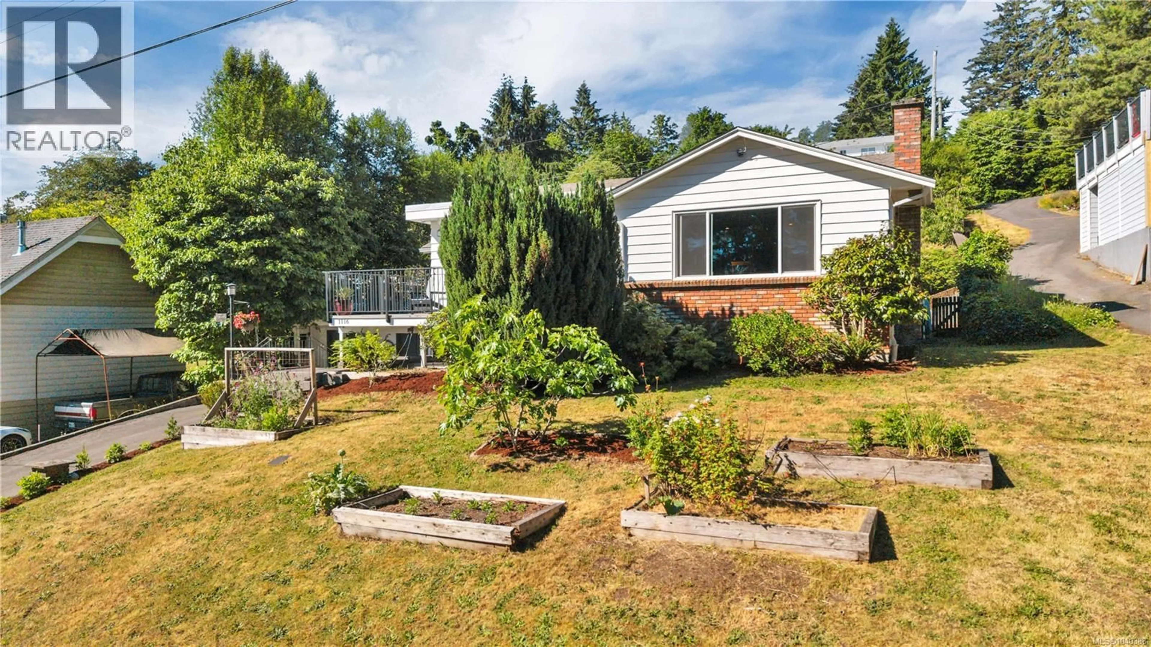 A pic from outside/outdoor area/front of a property/back of a property/a pic from drone, water/lake/river/ocean view for 1116 2ND AVENUE, Ladysmith British Columbia V9G1A6