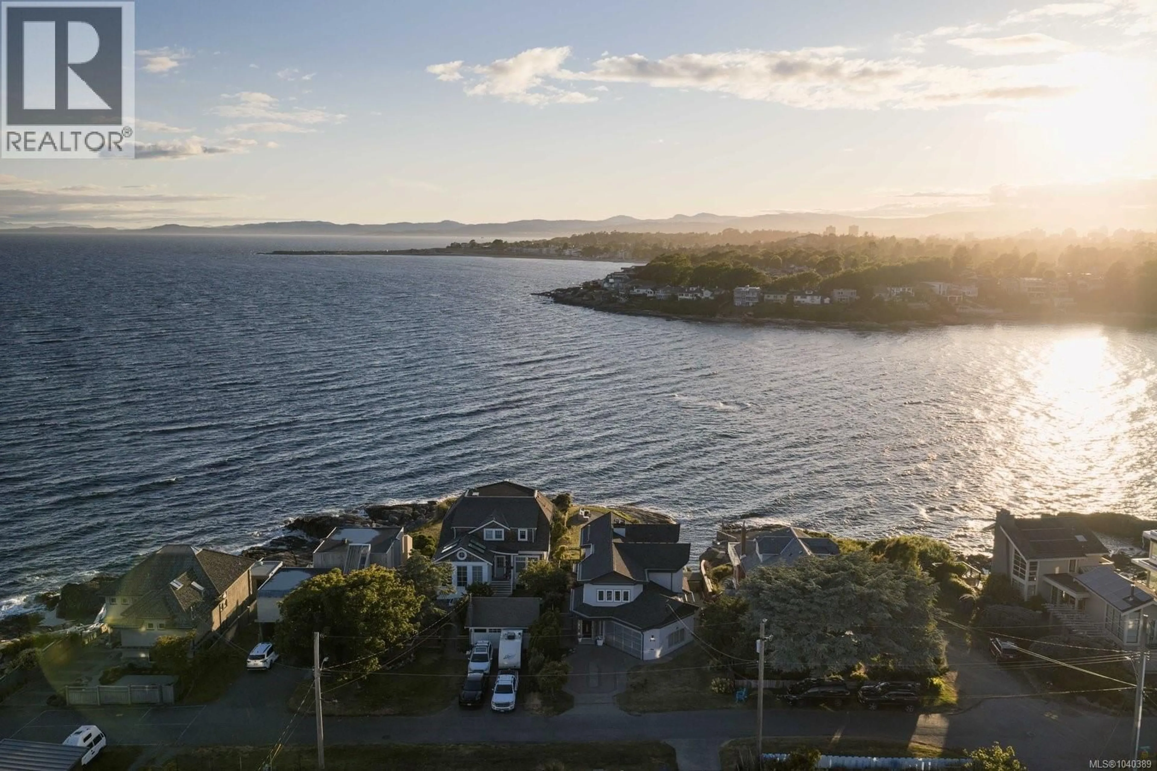 A pic from outside/outdoor area/front of a property/back of a property/a pic from drone, water/lake/river/ocean view for 2114 MARNE STREET, Oak Bay British Columbia V8S4J9