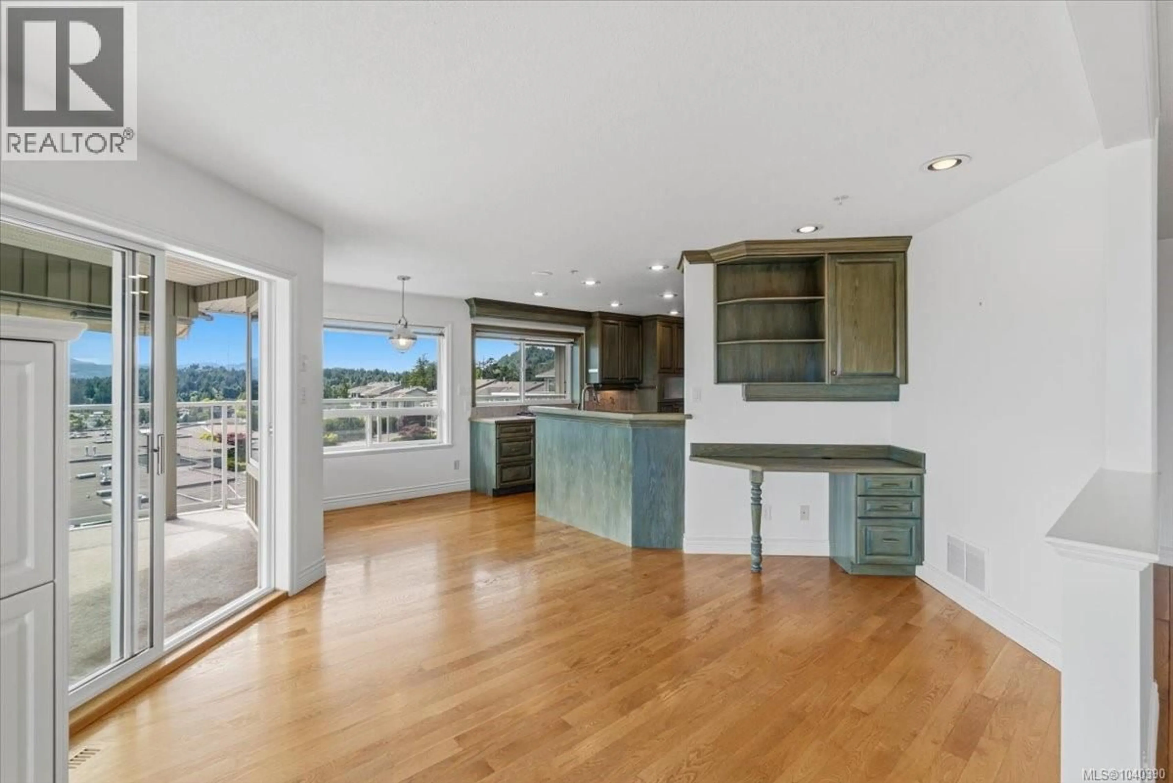 Open concept kitchen, unknown for 3375 EDGEWOOD DRIVE, Nanaimo British Columbia V9T5V2