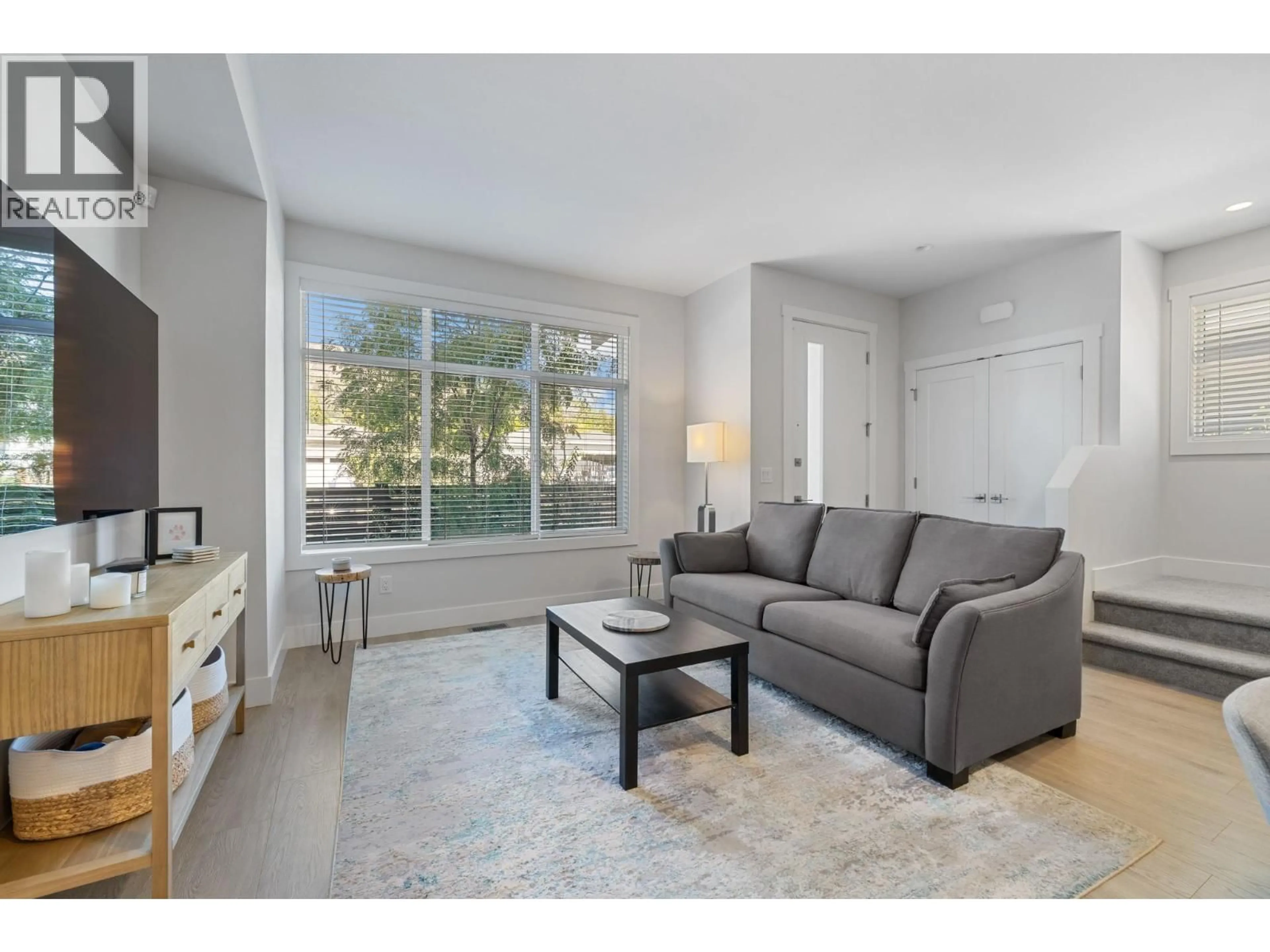 Living room with furniture, unknown for 12 - 115 WYNDHAM CRESCENT, Kelowna British Columbia V1V1Z2