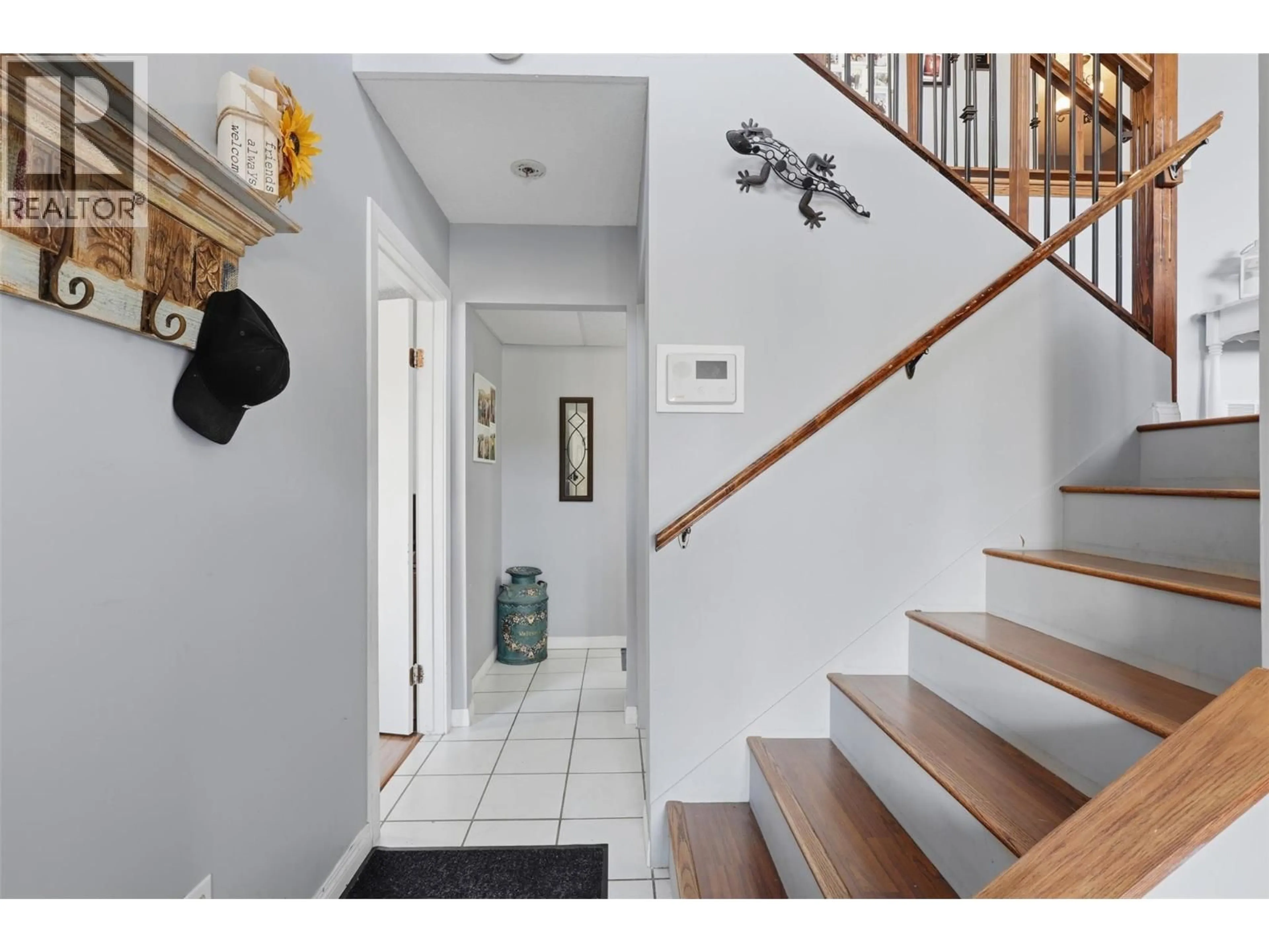Indoor entryway for 25 - 1155 HUGH ALLAN DRIVE, Kamloops British Columbia V1S1B4