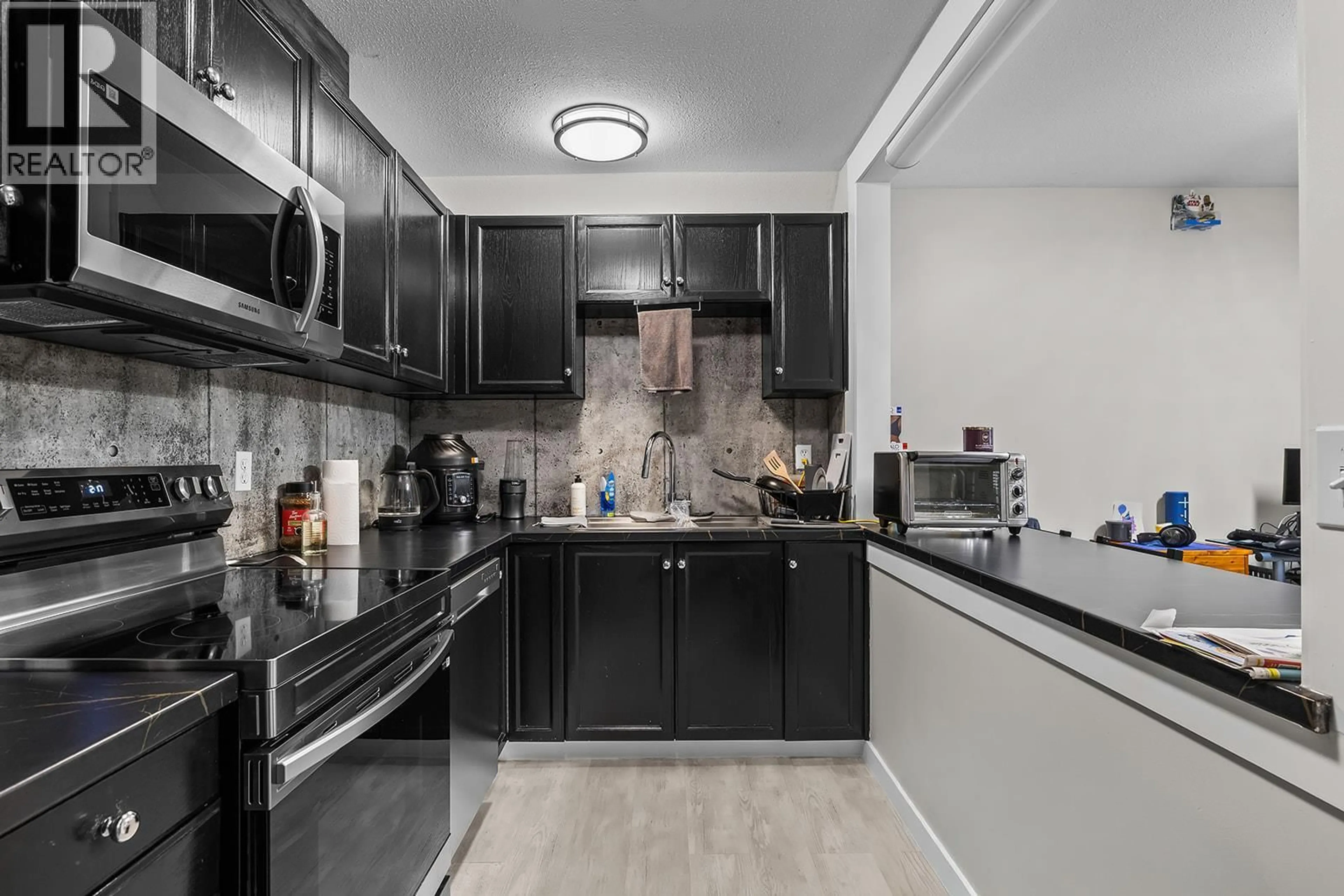 Standard kitchen, unknown for 107 - 730 BADKE ROAD, Kelowna British Columbia V1X6G9