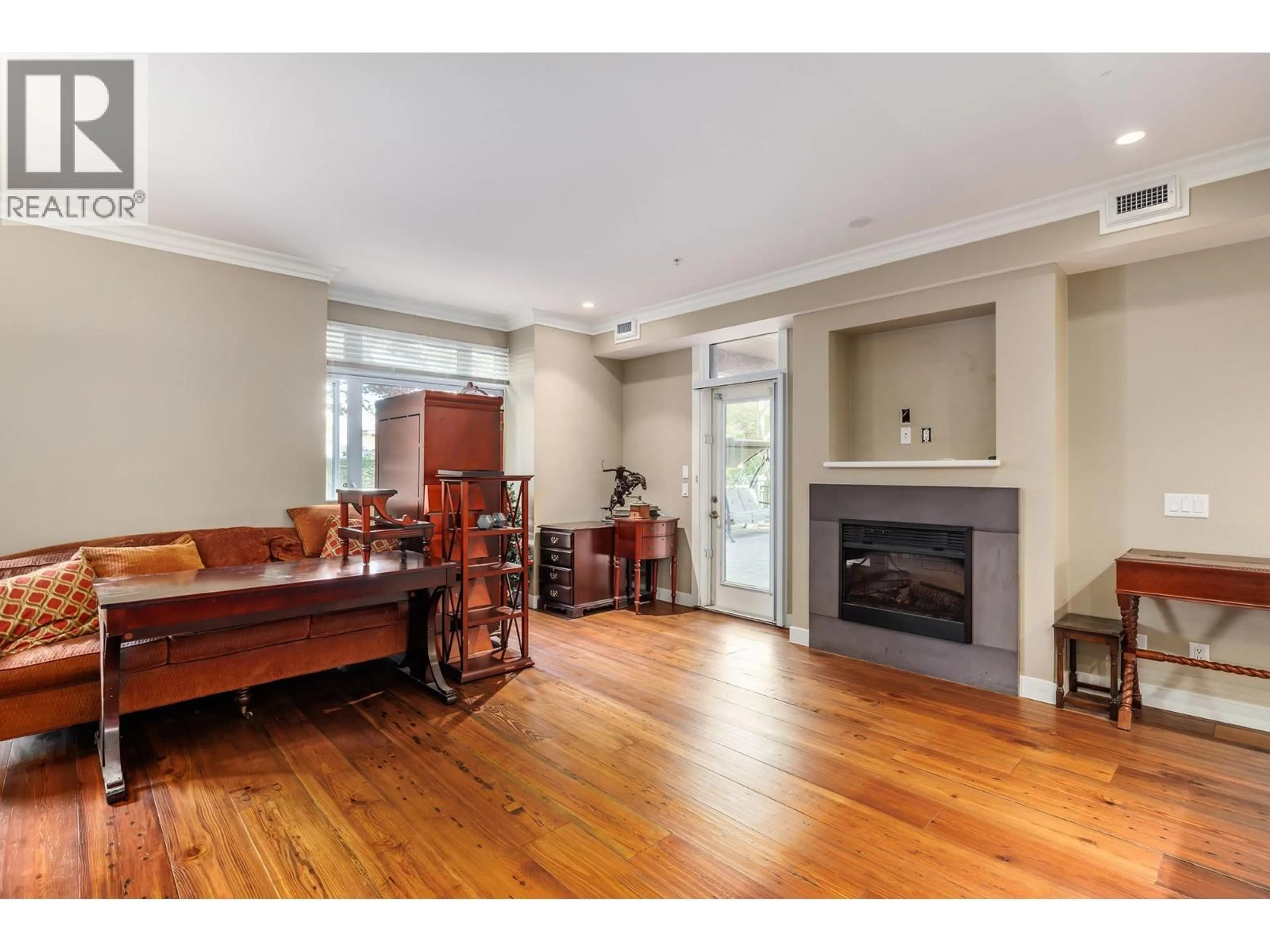 Unknown for 103 - 2901 ABBOTT STREET, Kelowna British Columbia V1Y1G7