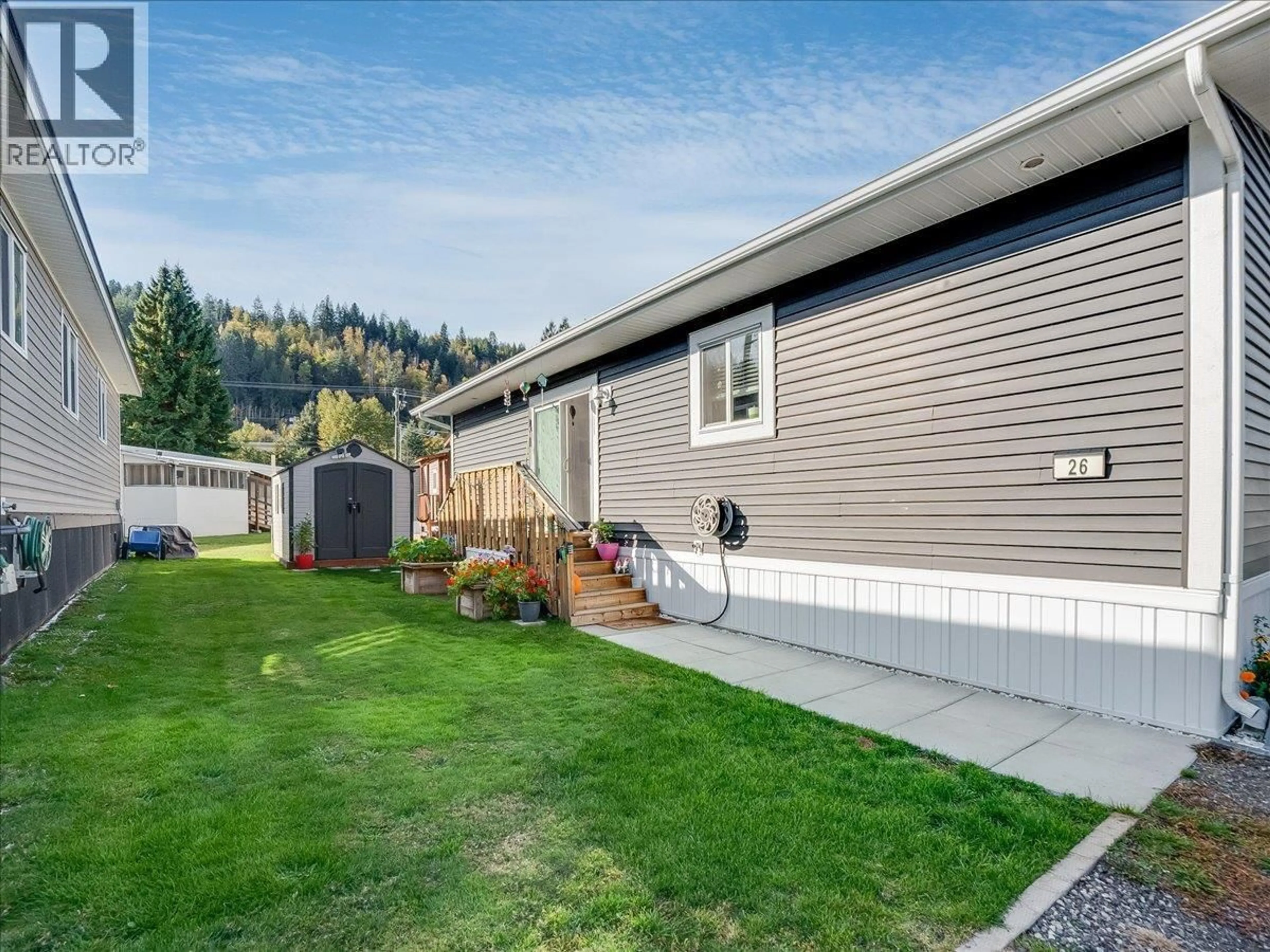 Home with vinyl exterior material, unknown for 26 - 1601 COLUMBIA AVENUE, Castlegar British Columbia V1N1J1