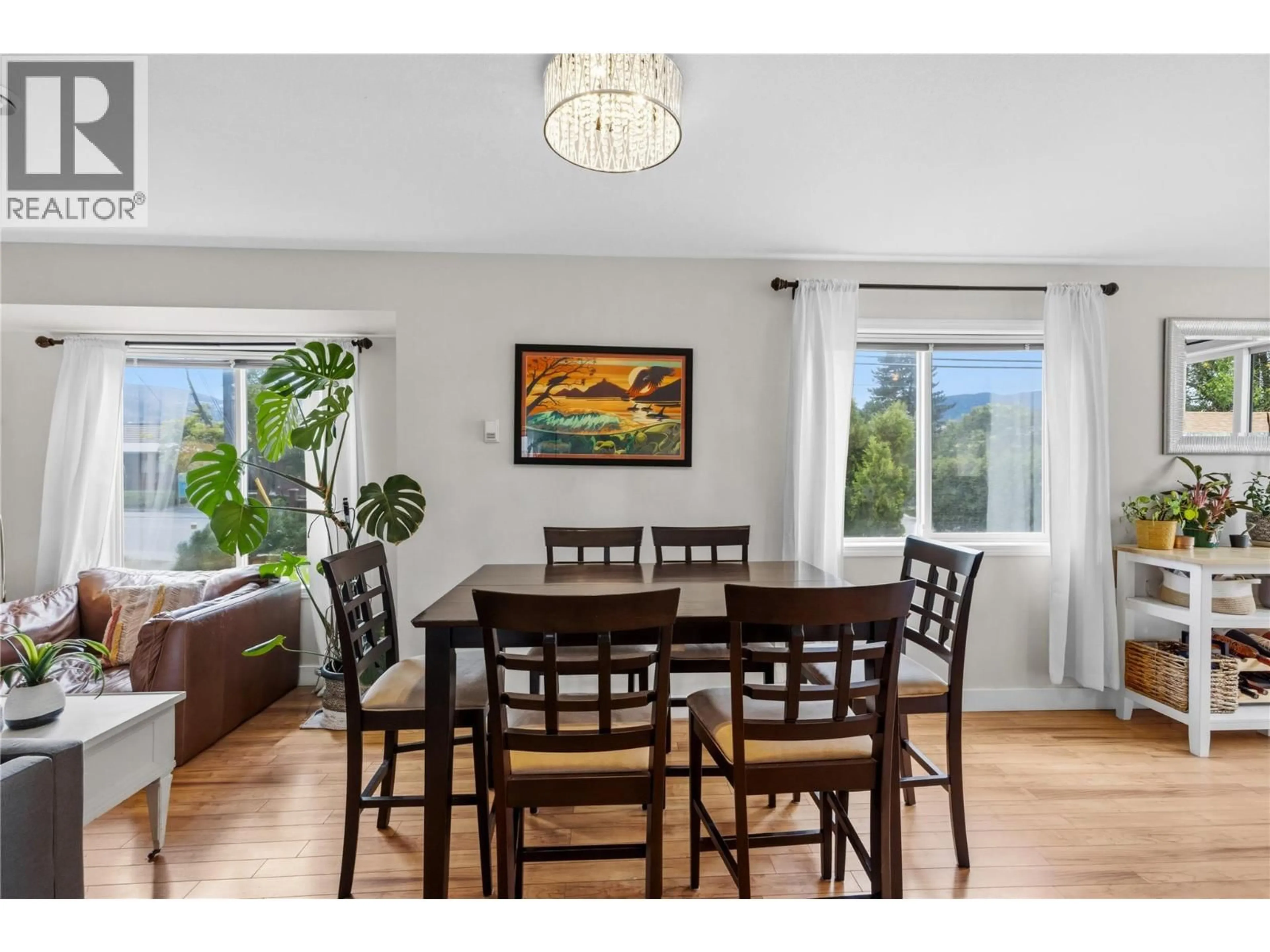 Dining room, wood/laminate floor for 101 - 99 CALGARY AVENUE, Penticton British Columbia V2A2T7