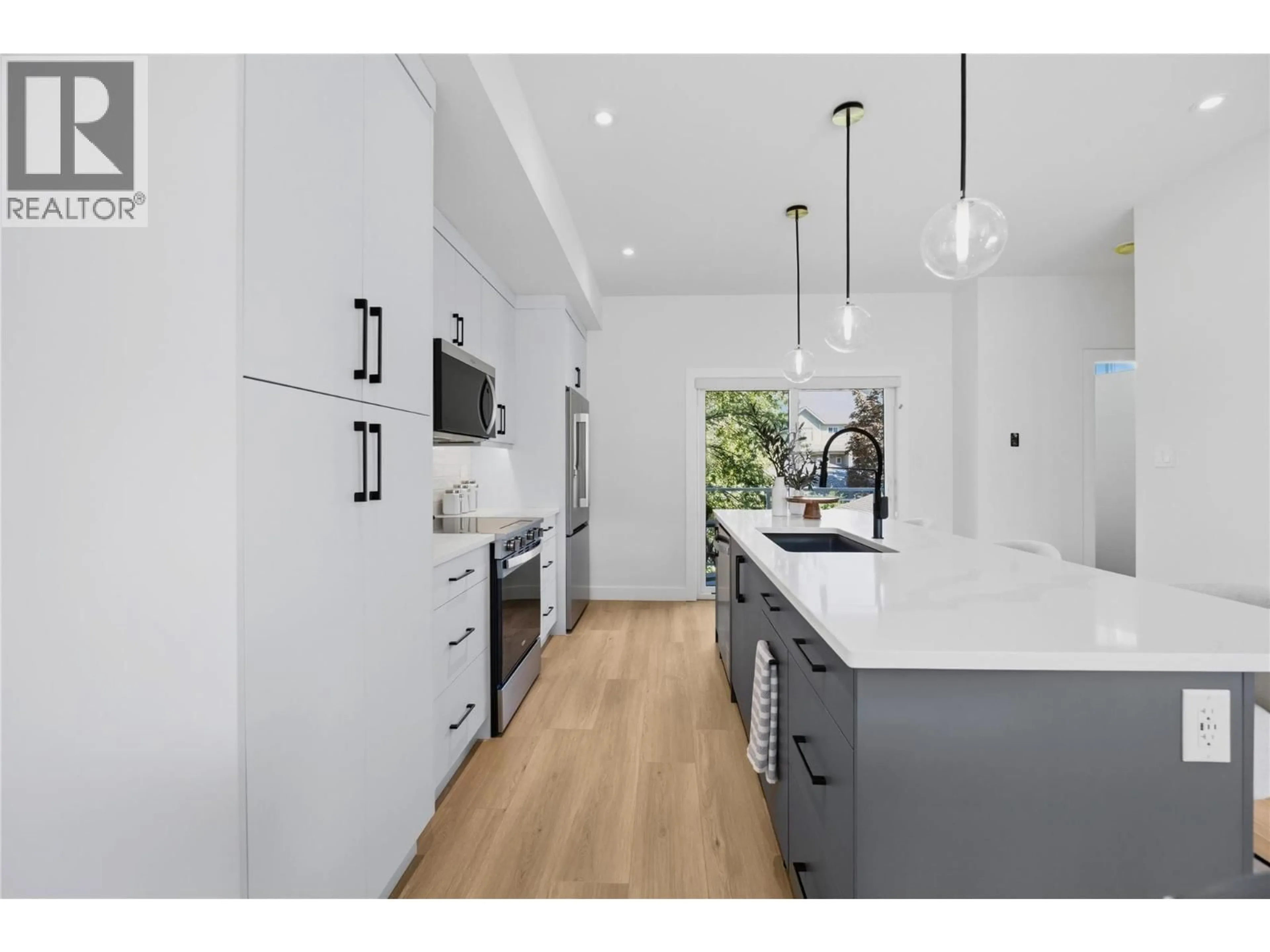 Open concept kitchen, unknown for 105 - 143 GREEN AVENUE, Penticton British Columbia V2A3S9