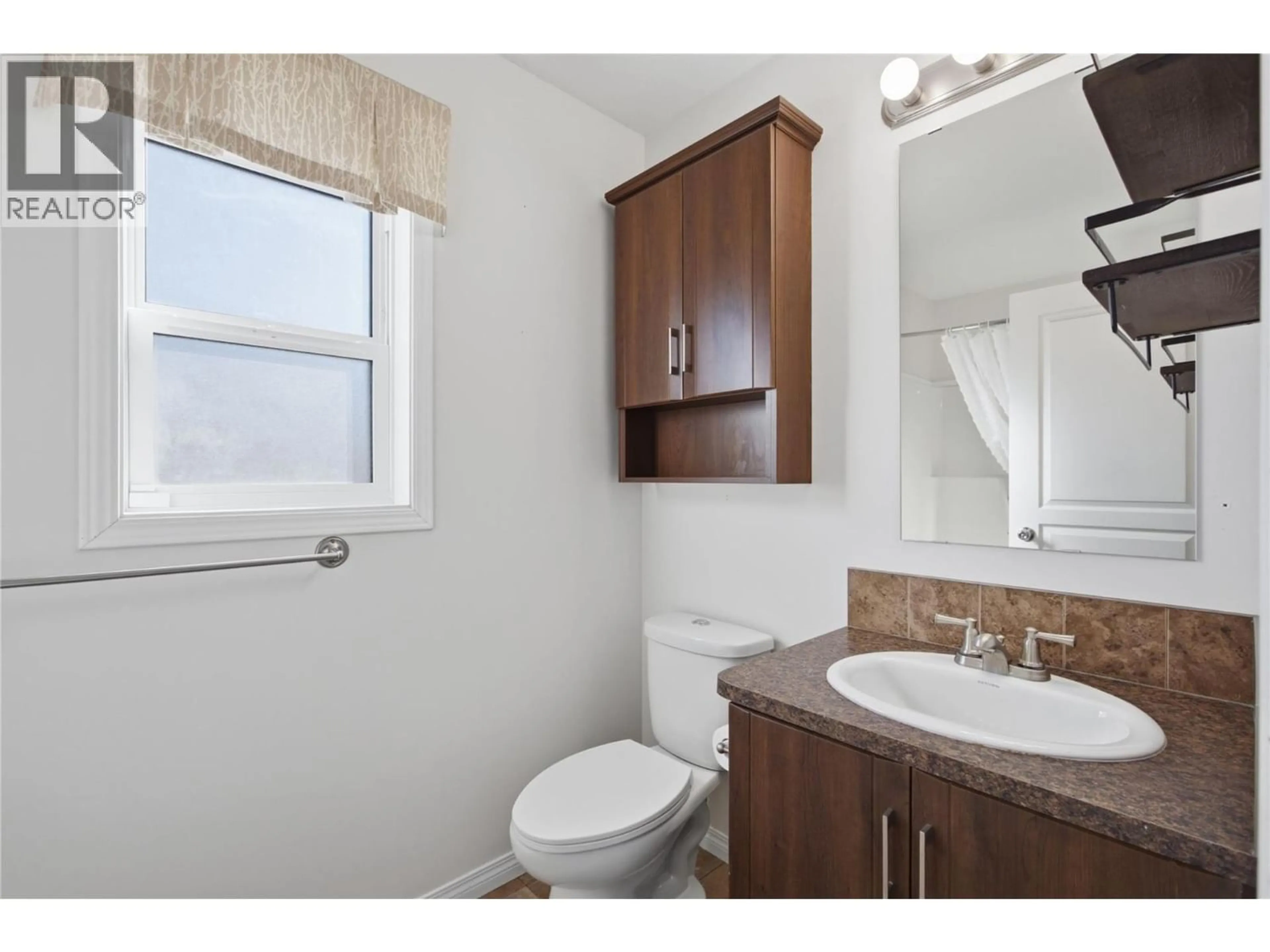Standard bathroom, unknown for 7 - 7805 DALLAS DRIVE, Kamloops British Columbia V2C0E5