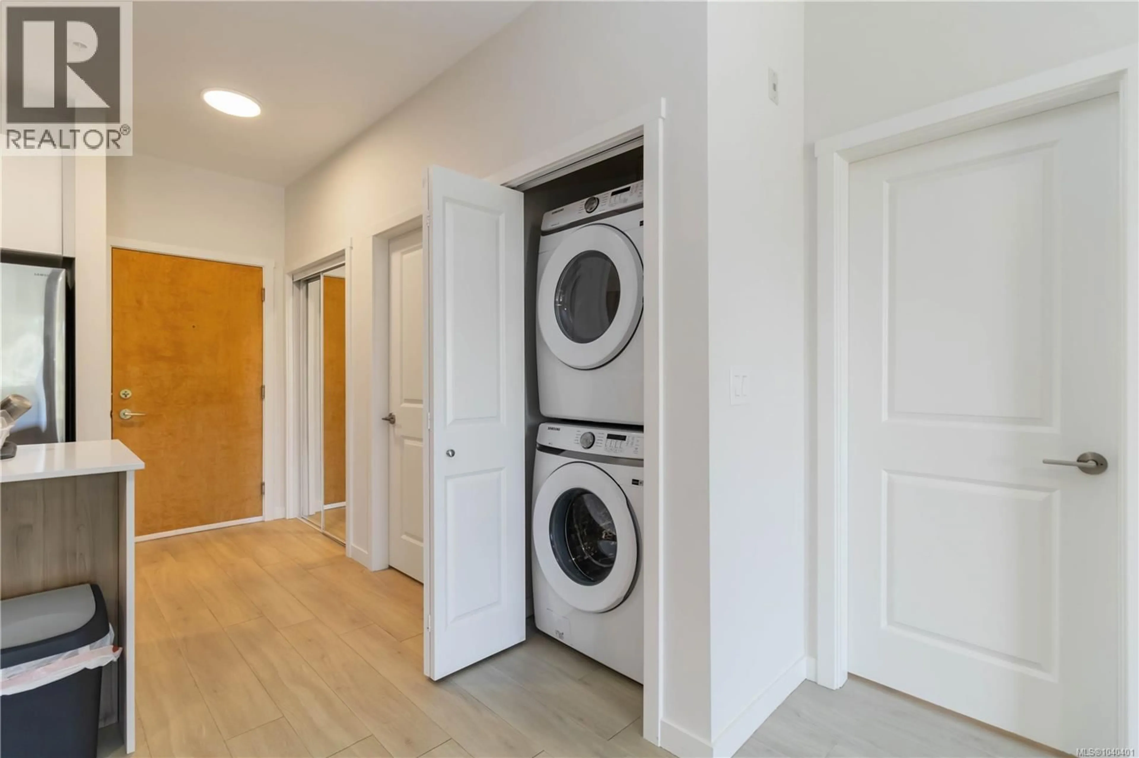 Laundry room for 404 - 842 ORONO AVENUE, Langford British Columbia V9B2T8