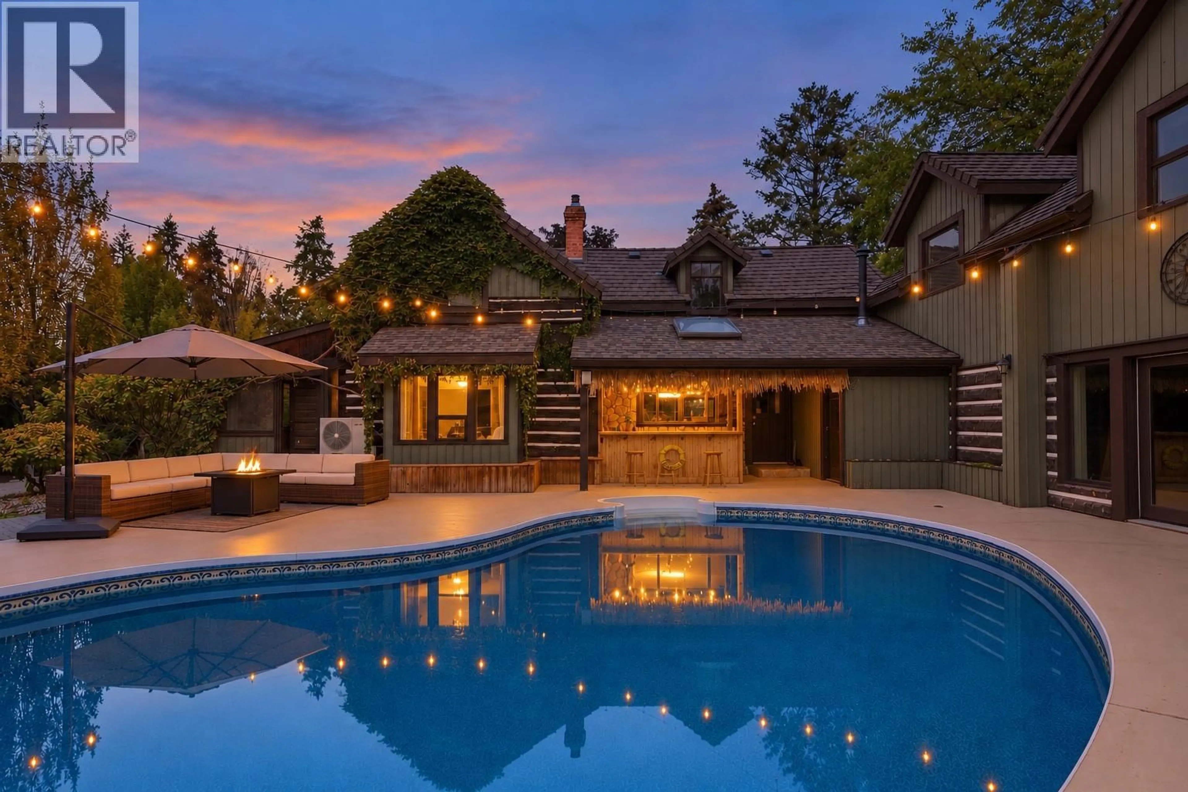 Pool for 863 CORONADO CRESCENT, Kelowna British Columbia V1W2K3