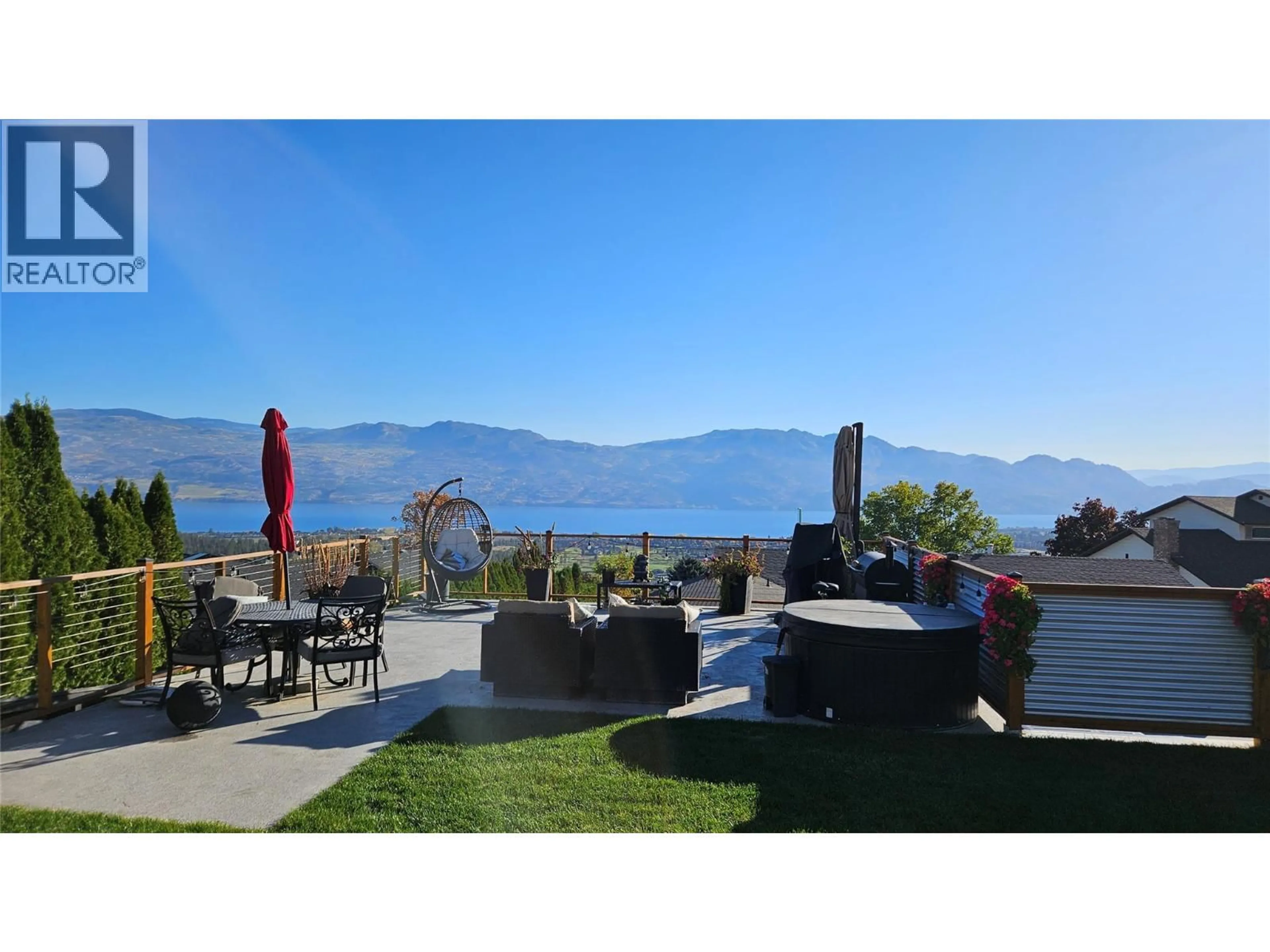 Patio, water/lake/river/ocean view for 3226 SUNSET PLACE, West Kelowna British Columbia V4T1S3
