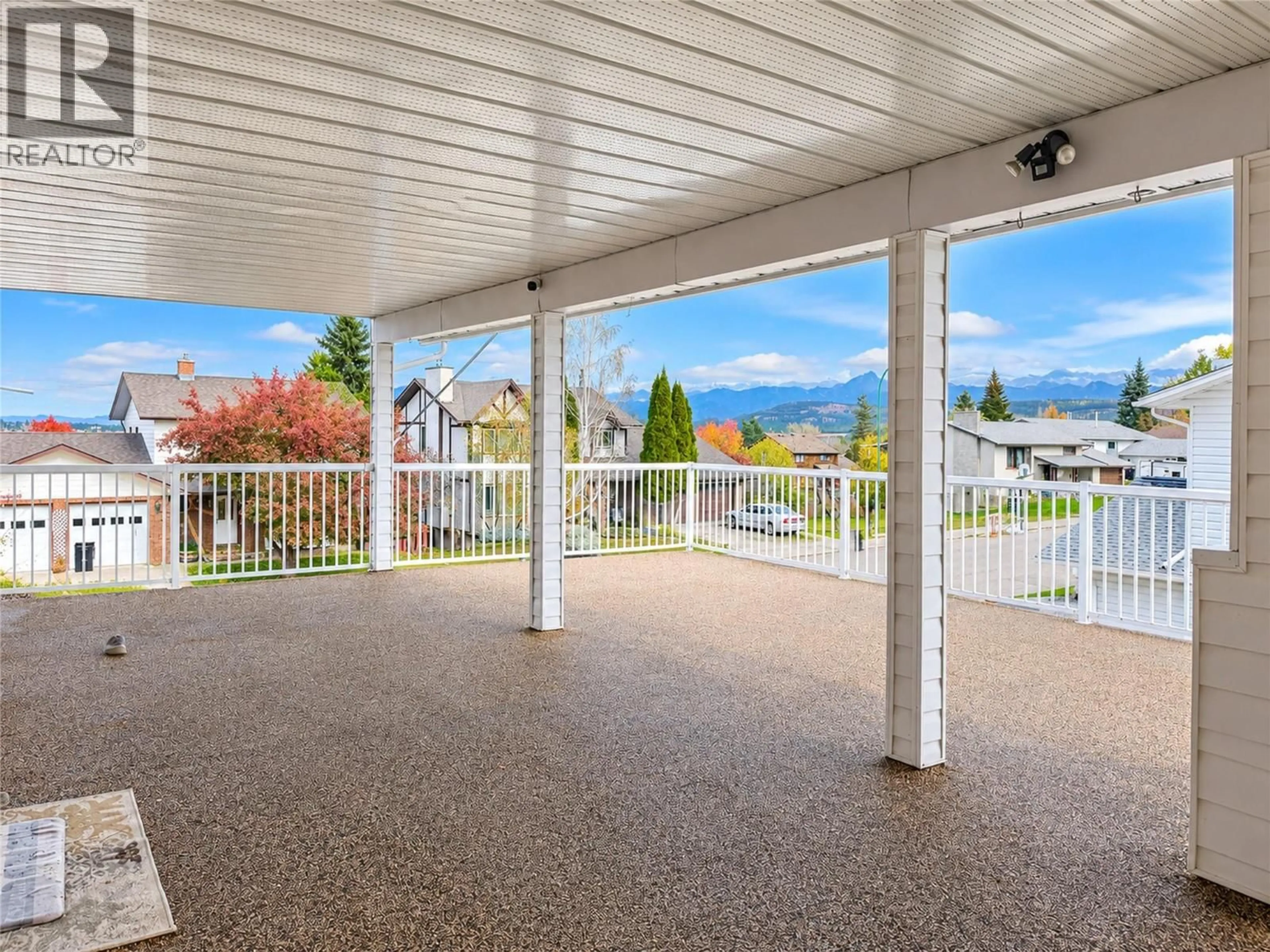 Patio, water/lake/river/ocean view for 527 16TH STREET SOUTH, Cranbrook British Columbia V1C5V4