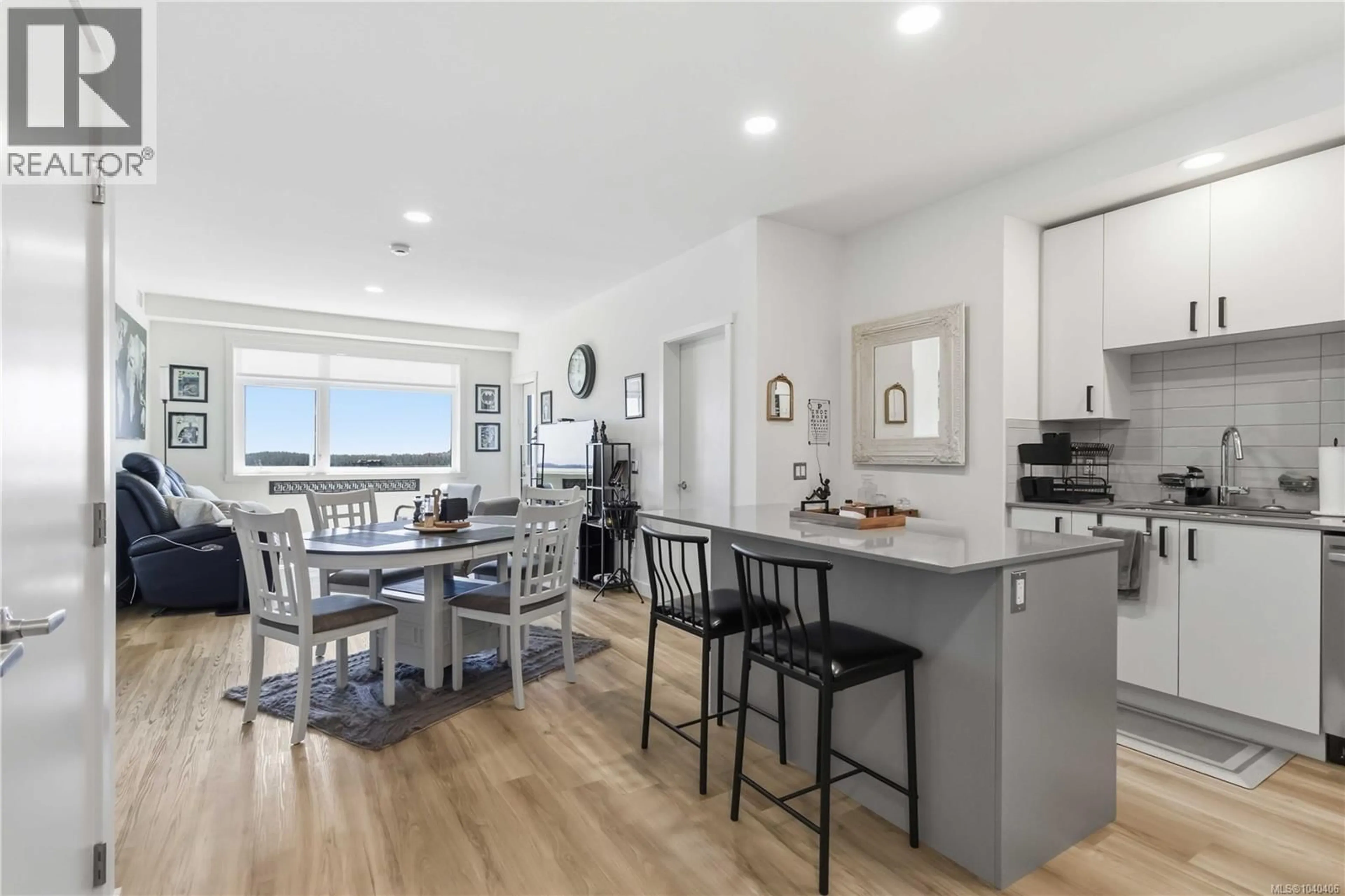 Open concept kitchen, unknown for 622 - 2390 CITY GATE BOULEVARD, Langford British Columbia V9B7A6