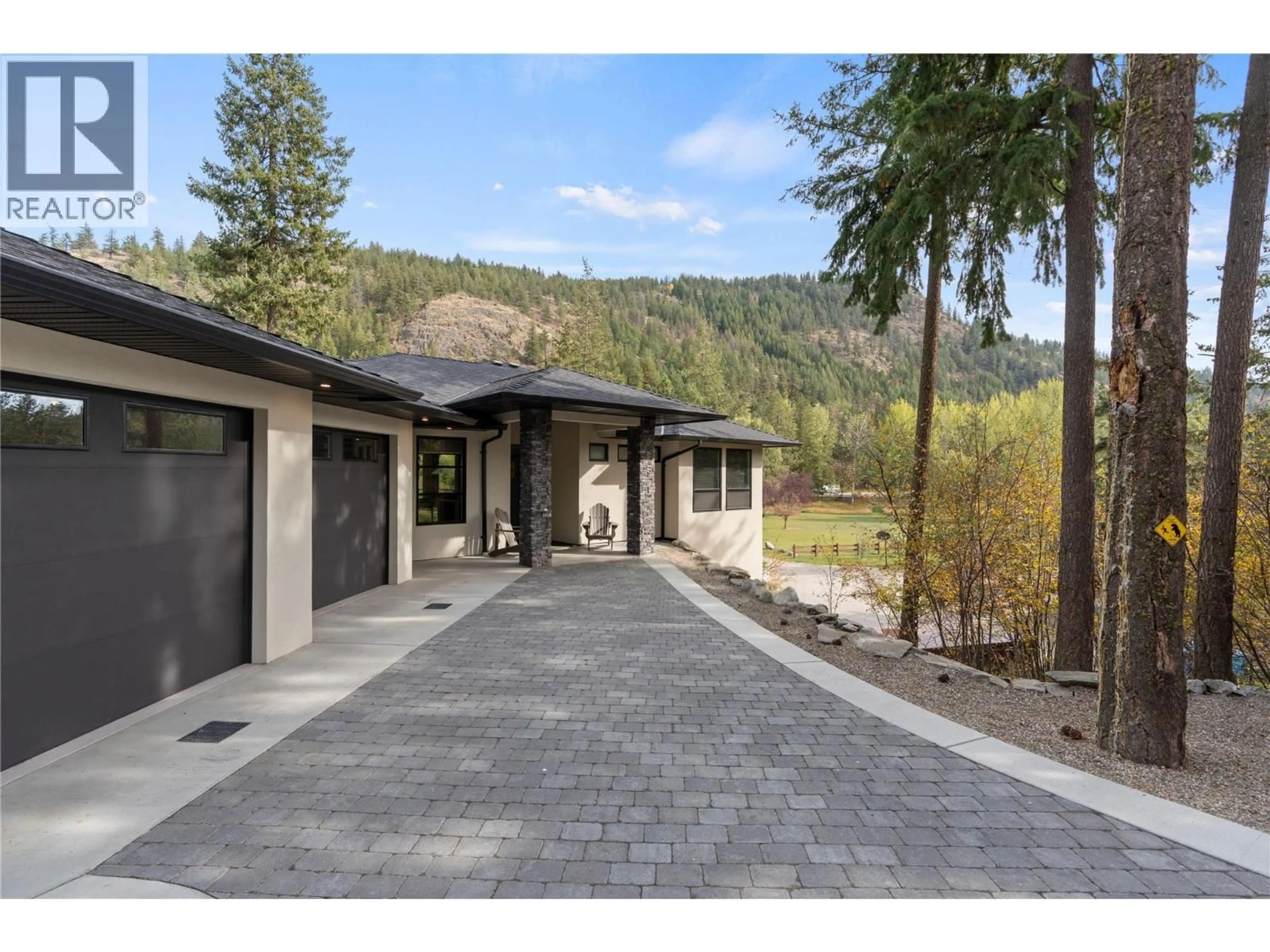 Patio, unknown for 33 - 9196 TRONSON ROAD, Vernon British Columbia V1H1E8