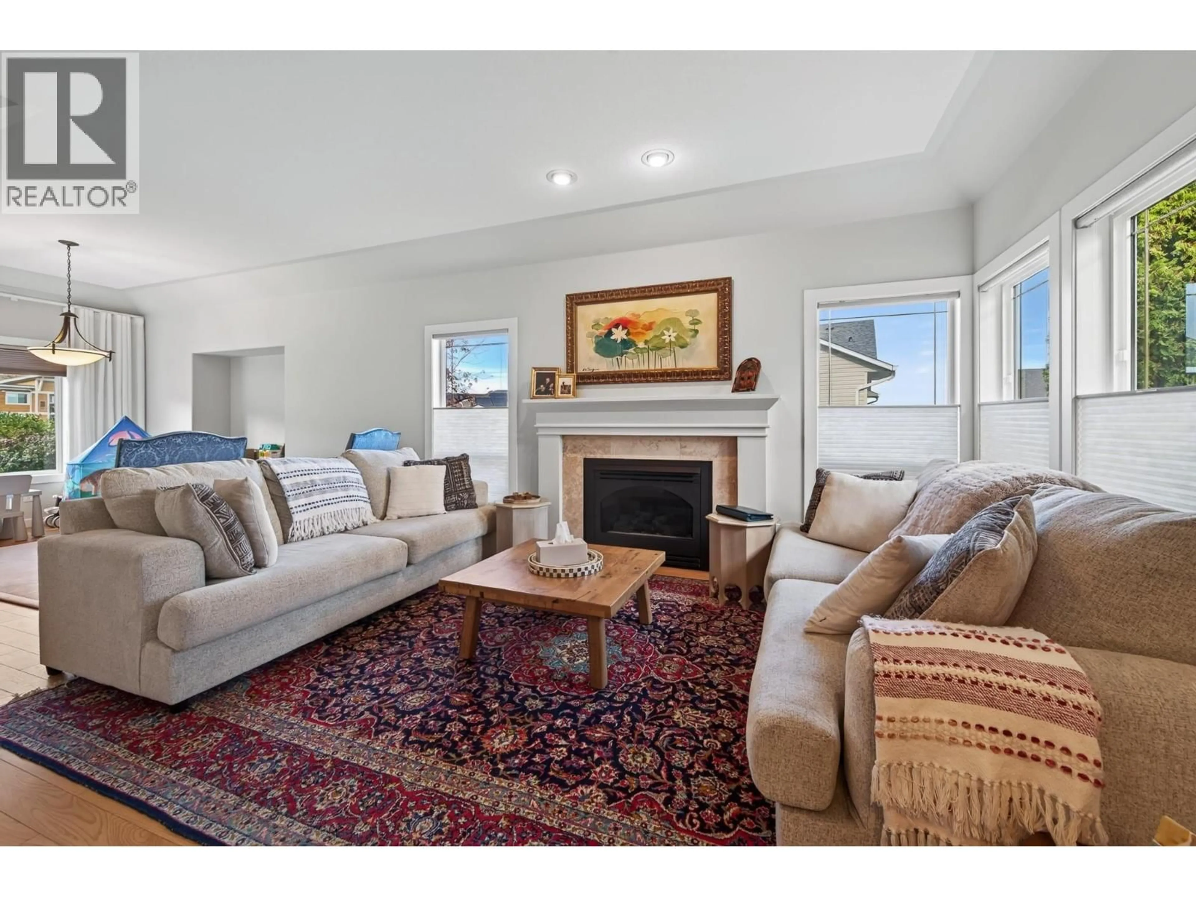 Living room with furniture, unknown for 979 REGENT CRESCENT, Kamloops British Columbia V1S1W9