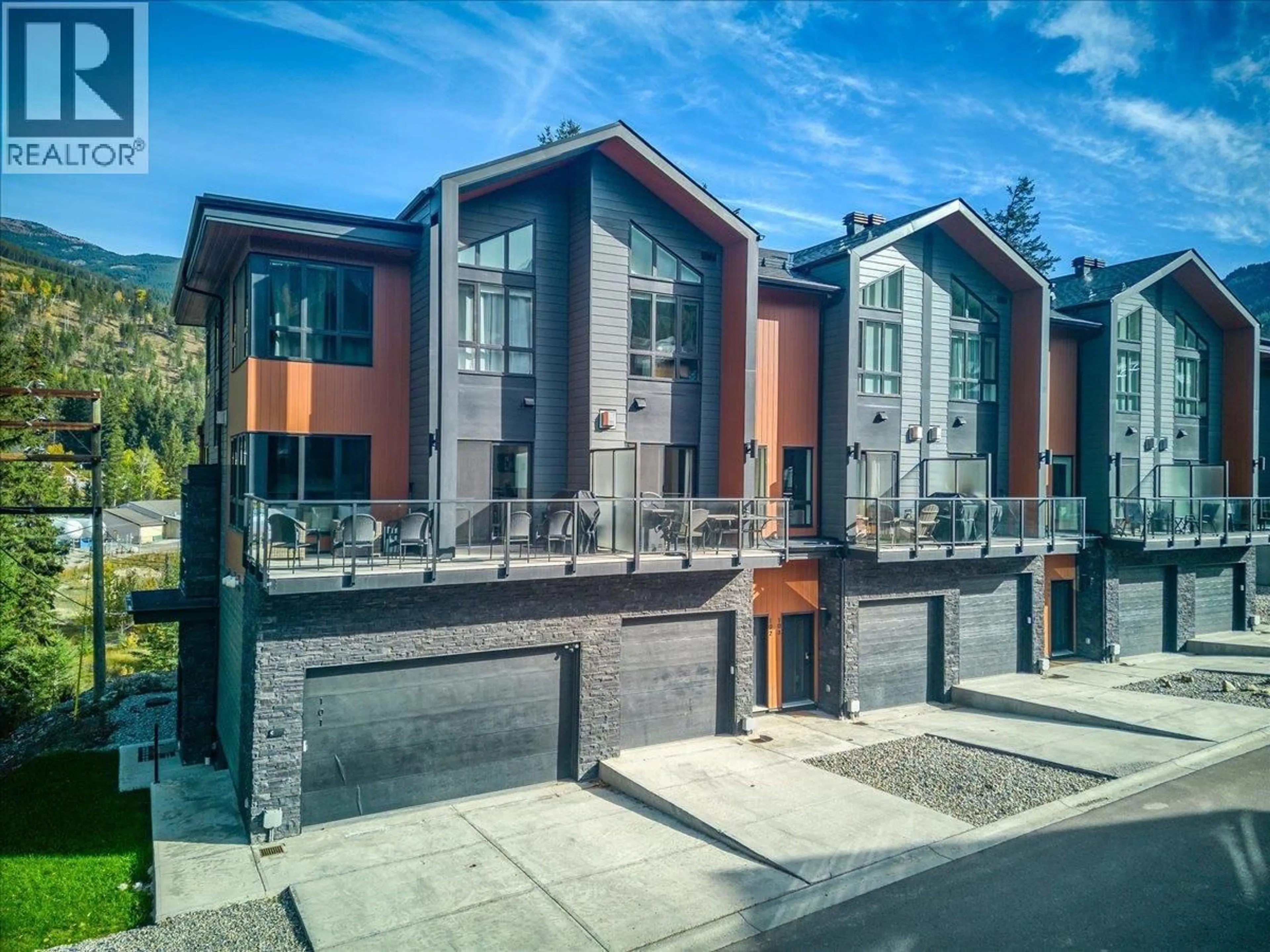 Unknown for 102 - 2116 PANORAMA DRIVE, Panorama British Columbia V0A1T0