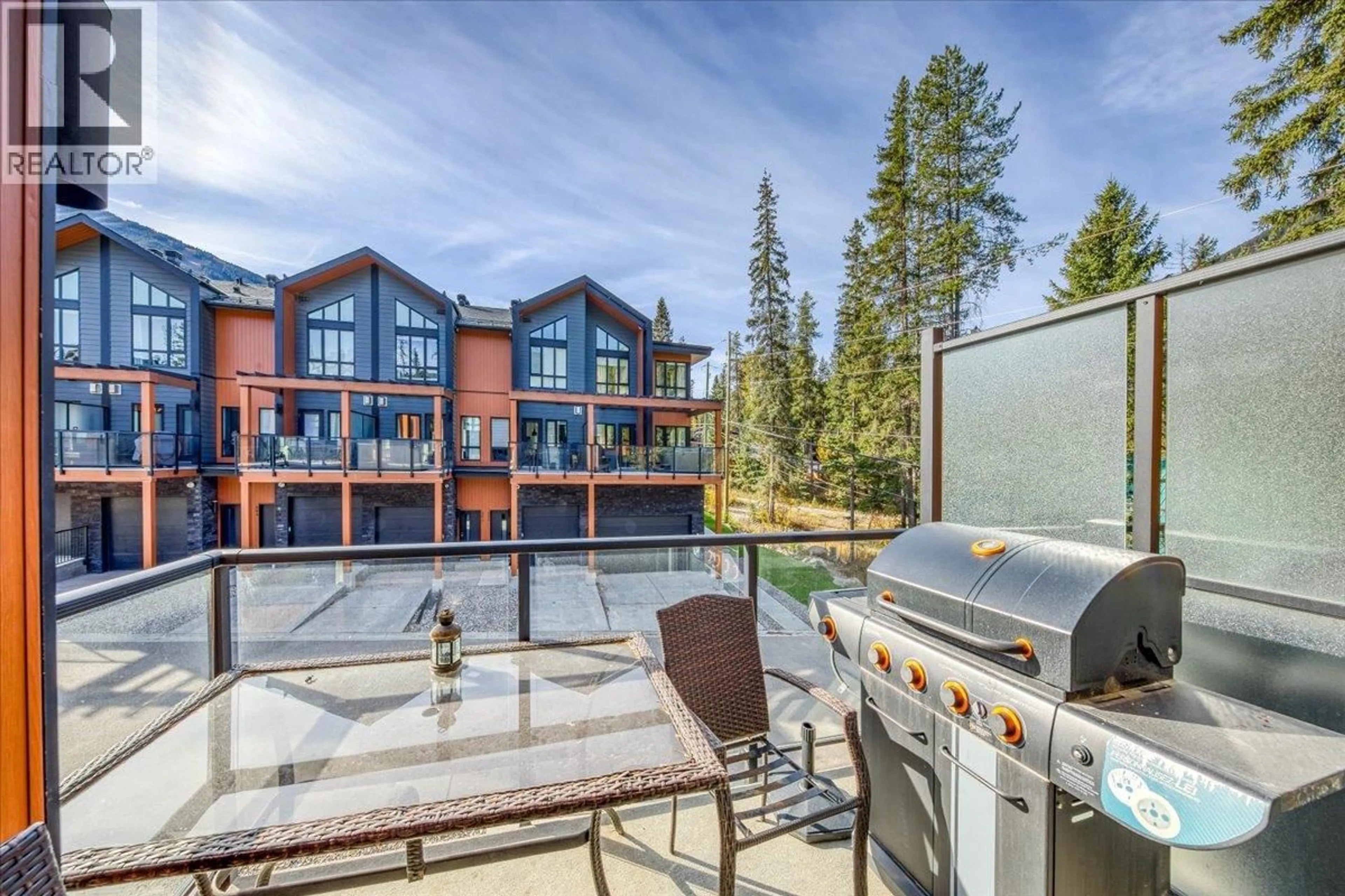 Patio, water/lake/river/ocean view for 102 - 2116 PANORAMA DRIVE, Panorama British Columbia V0A1T0