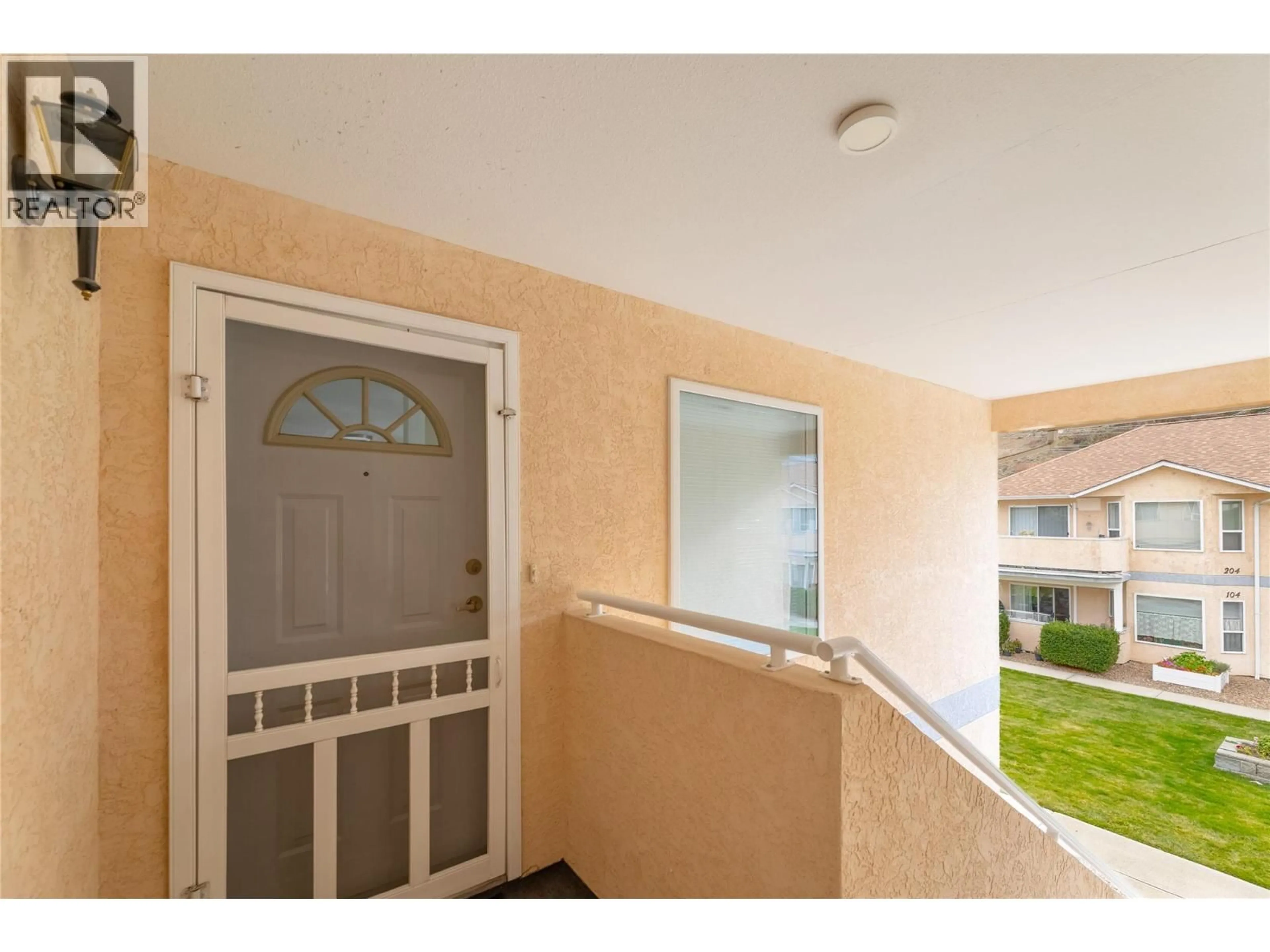 Indoor entryway for 208 - 13014 ARMSTRONG AVENUE, Summerland British Columbia V0H1Z5