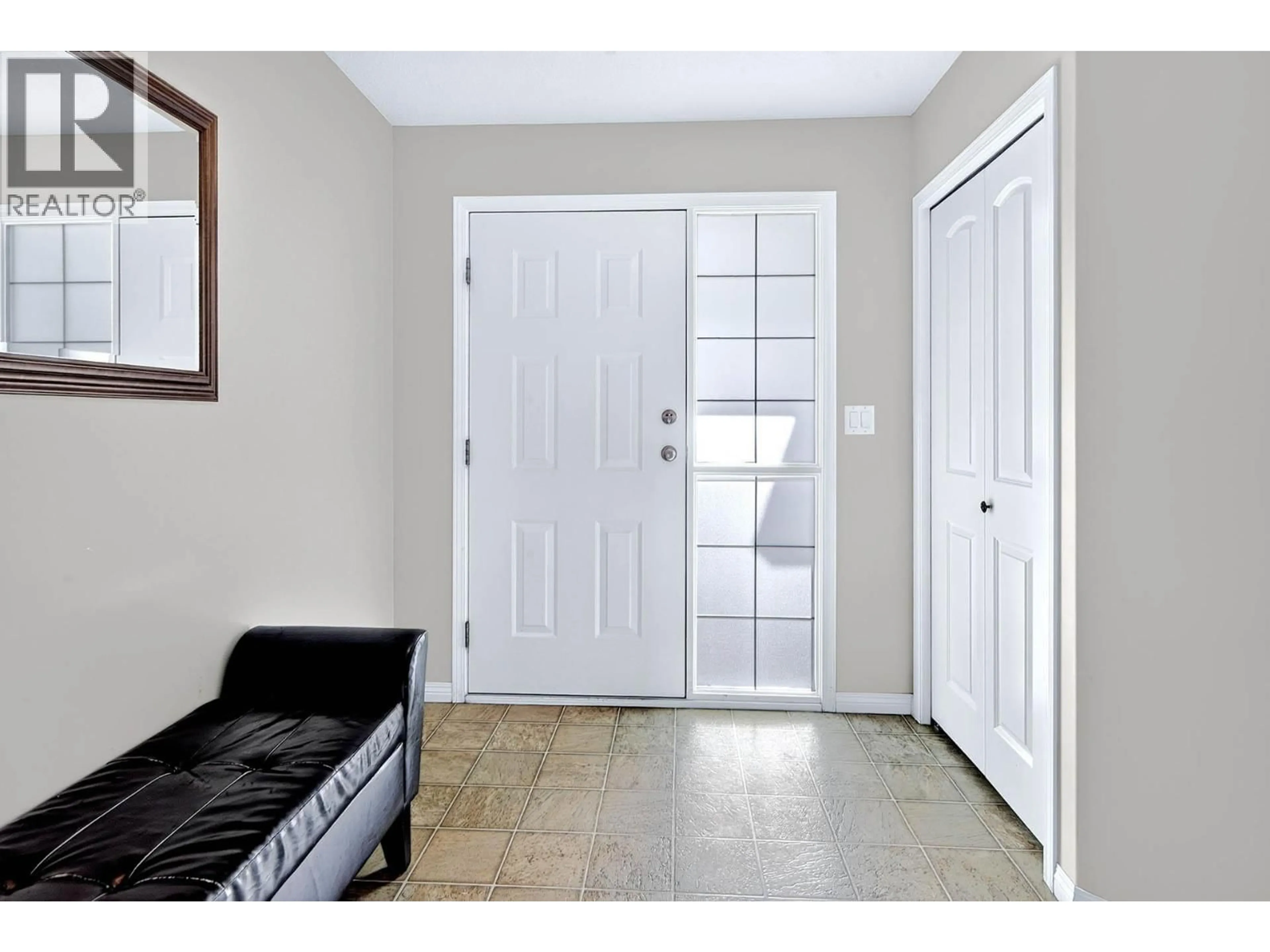 Indoor entryway for 6 - 1104 QUAIL DRIVE, Kamloops British Columbia V2B8S6