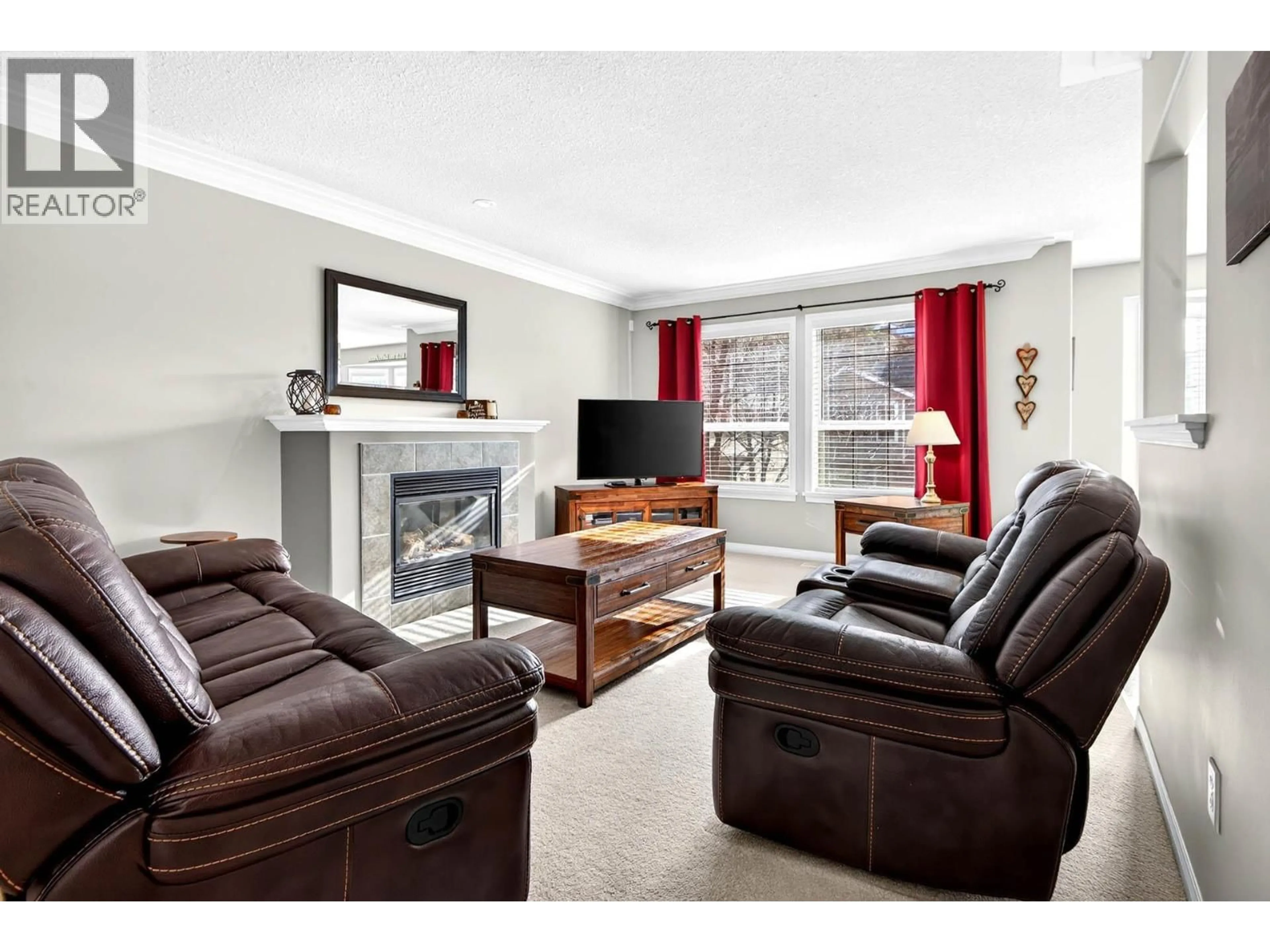 Living room with furniture, unknown for 6 - 1104 QUAIL DRIVE, Kamloops British Columbia V2B8S6