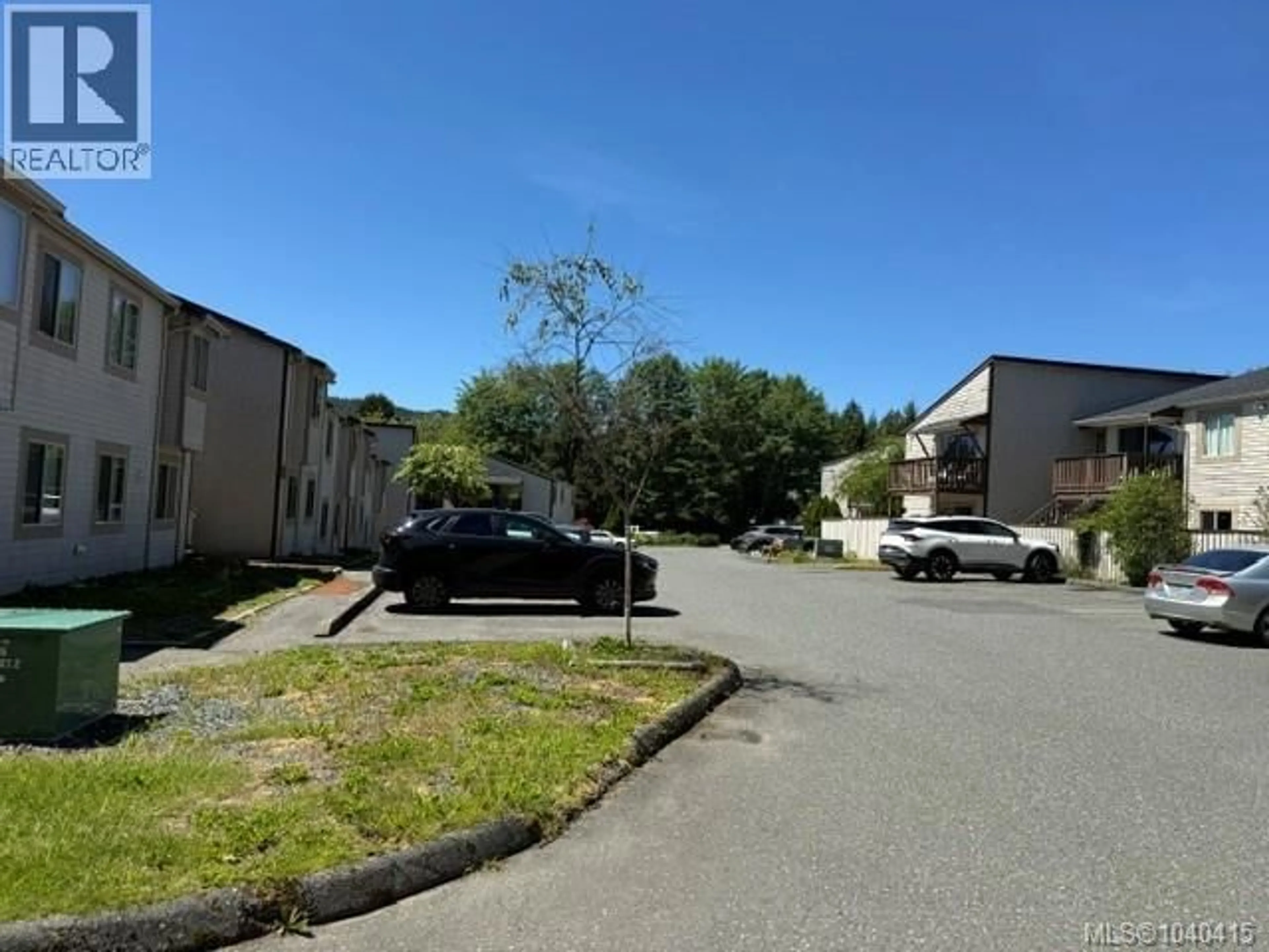 Parking for 22 - 7077 HIGHLAND DRIVE, Port Hardy British Columbia V0N2P0
