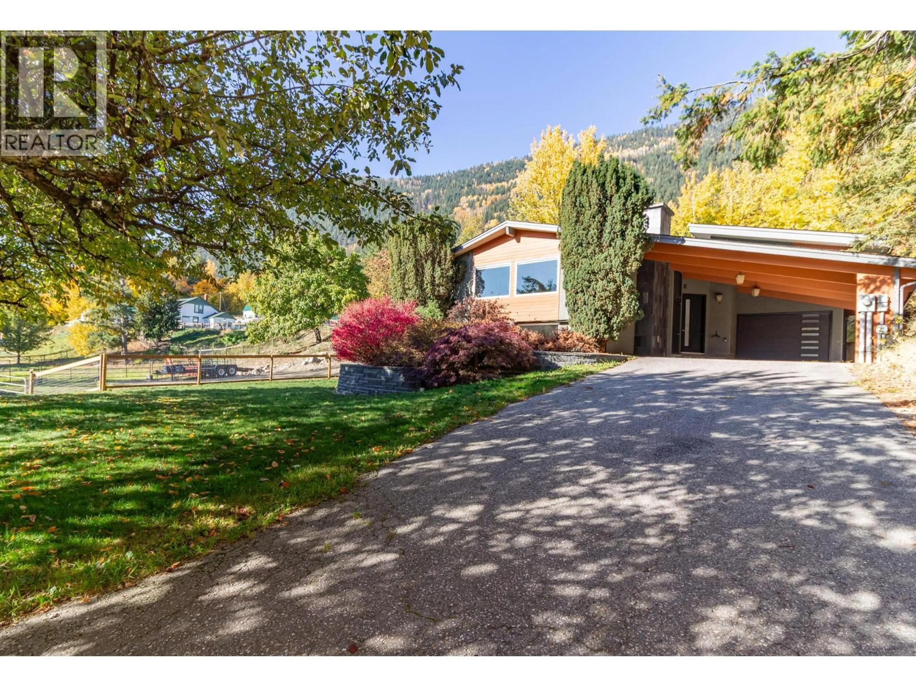 Unknown for 633 JORGENSEN ROAD, Nelson British Columbia V1L5P4
