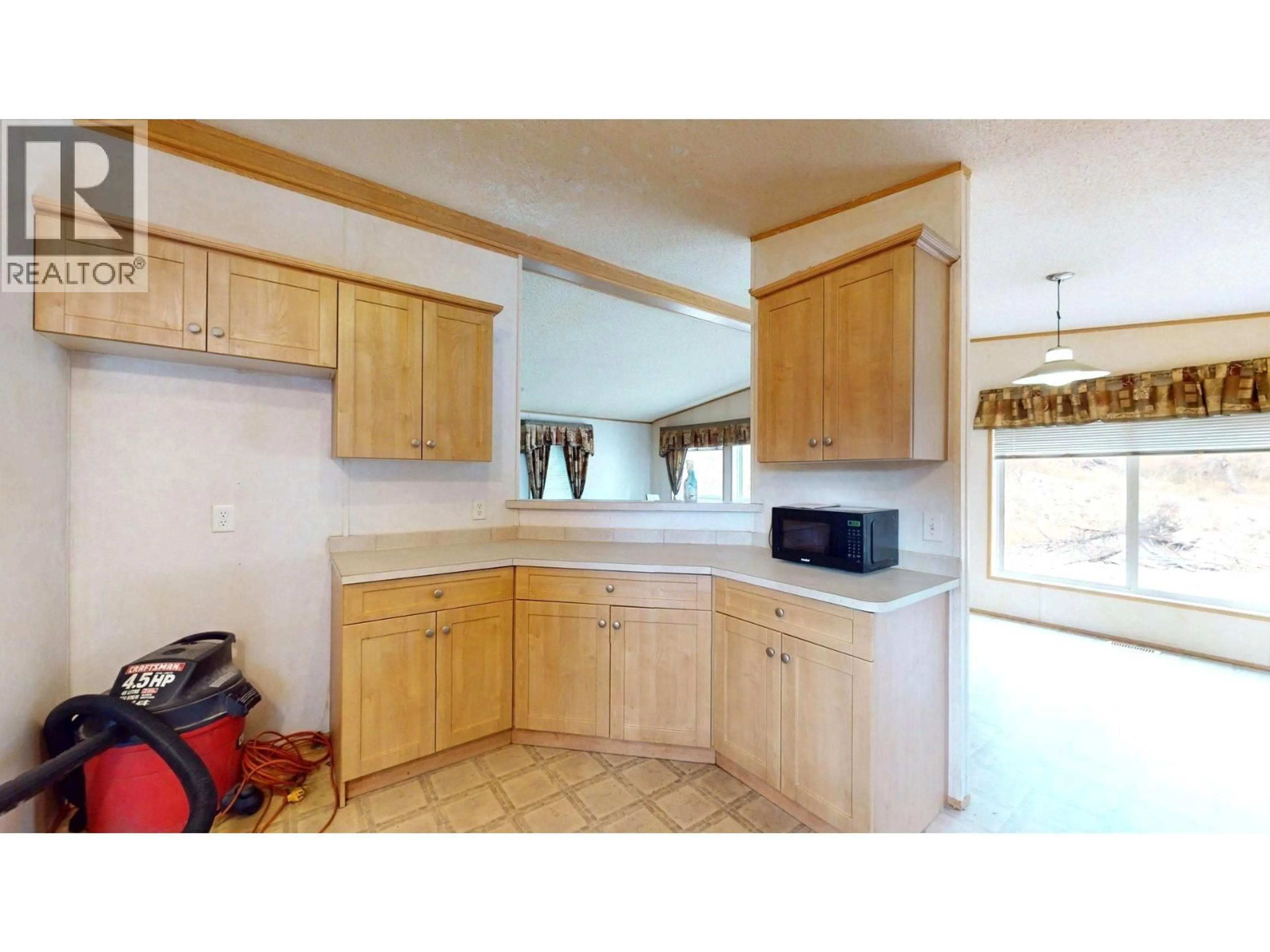 Standard kitchen, unknown for 12 CASSIAR DRIVE, Elkford British Columbia V0B1H0
