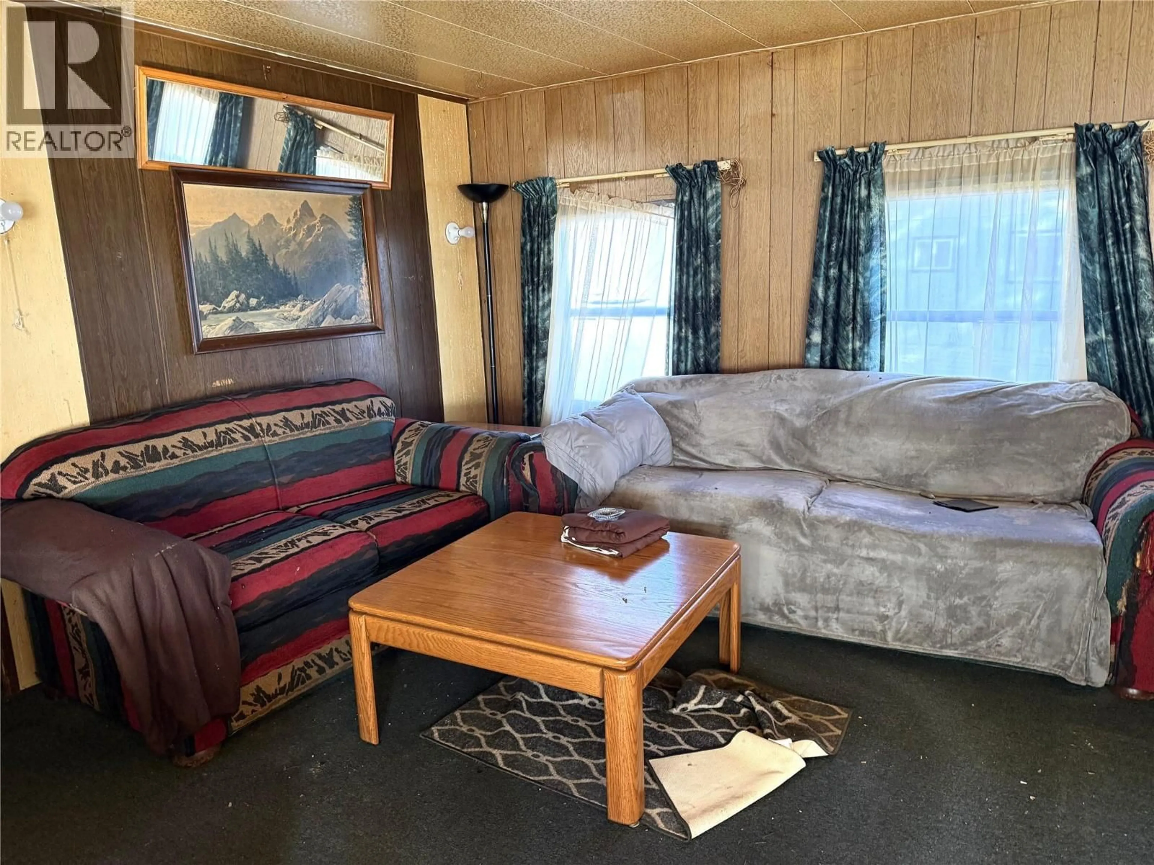 Living room with furniture, unknown for 1765 NIAGARA CRESCENT, Elkford British Columbia V0B1H0