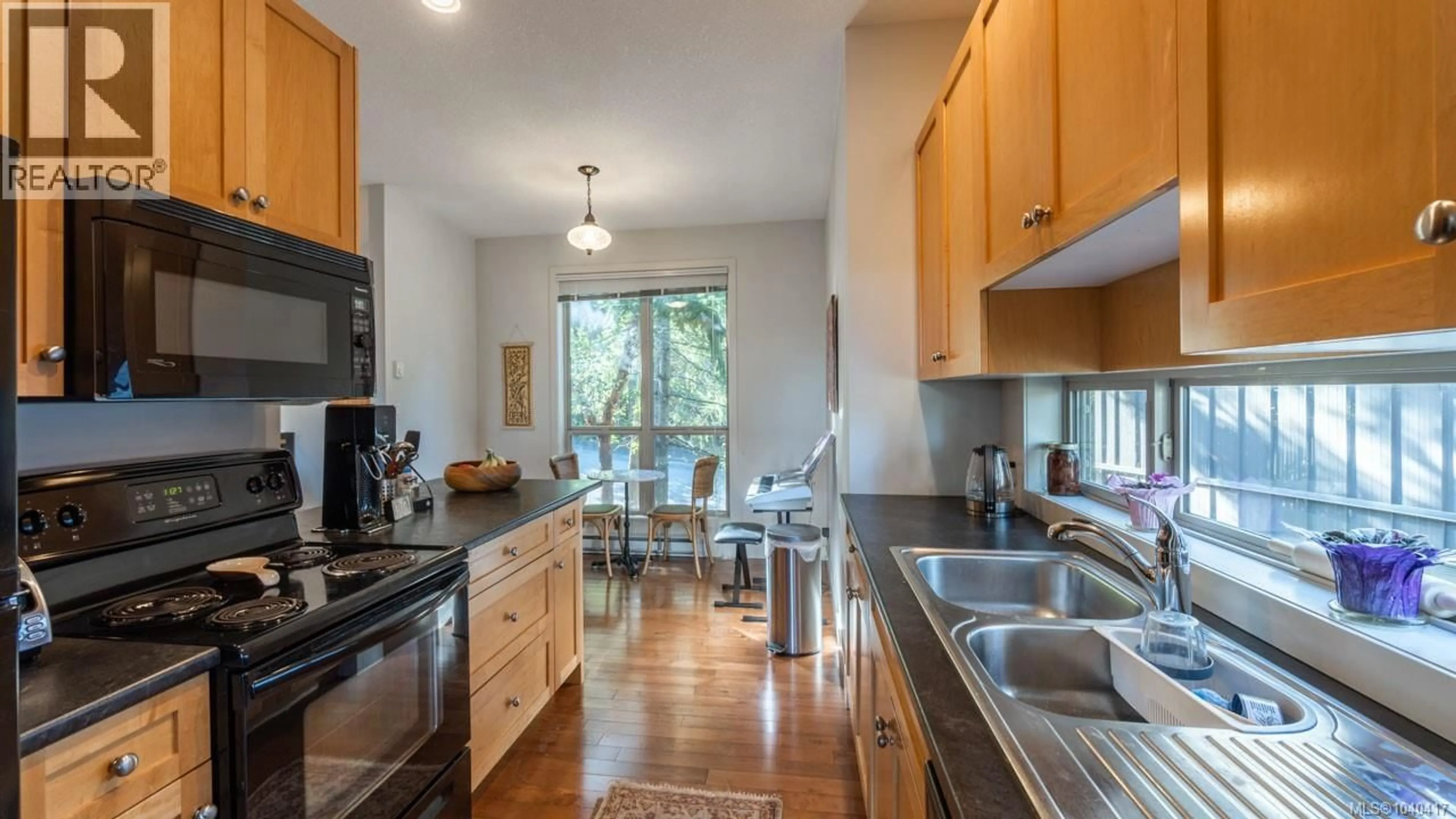 Standard kitchen, unknown for 541 CHARFINCH PLACE, Nanaimo British Columbia V9T5A4