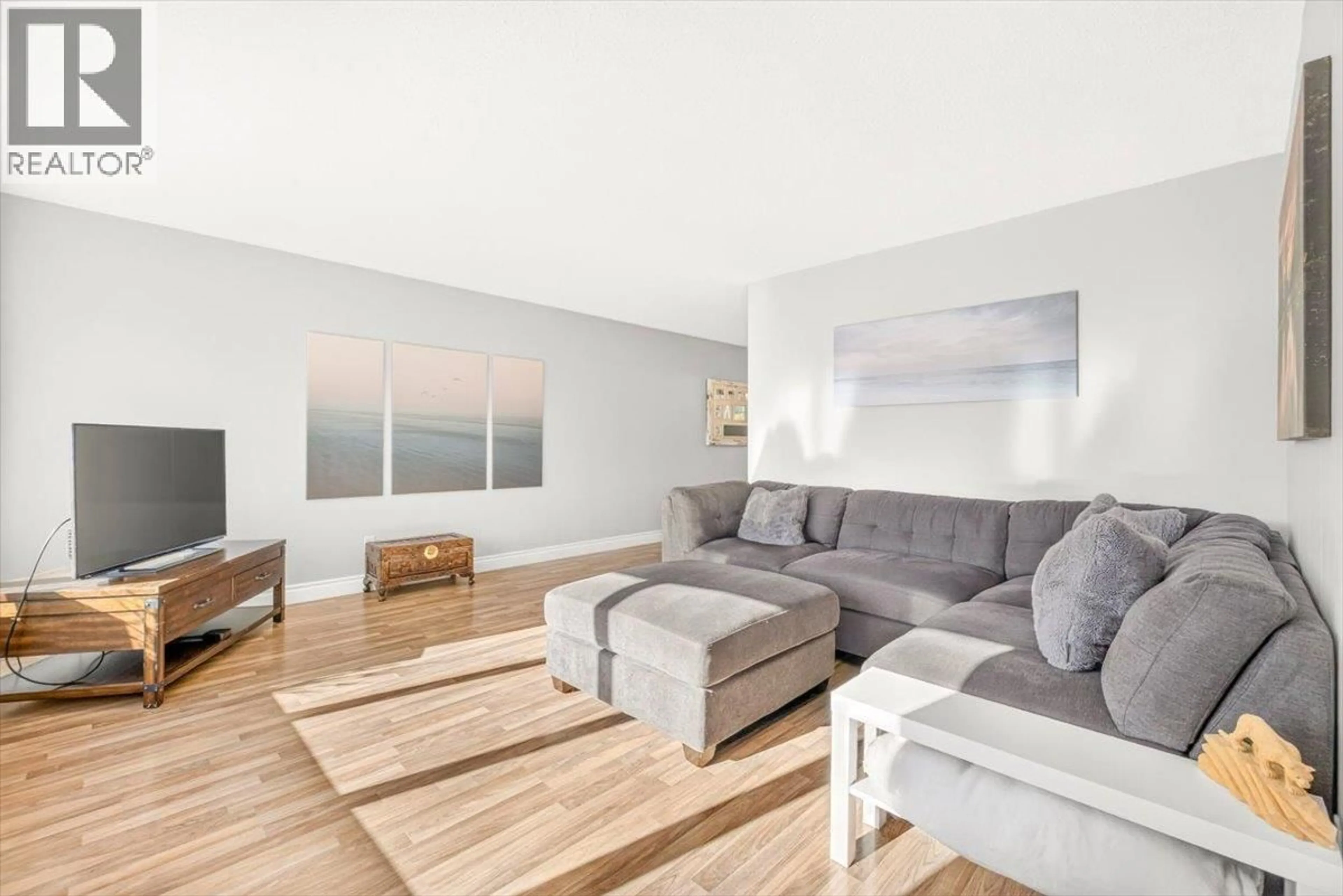 Living room with furniture, unknown for 315 WESTERN LARCH CRESCENT, Sparwood British Columbia V0B2G0