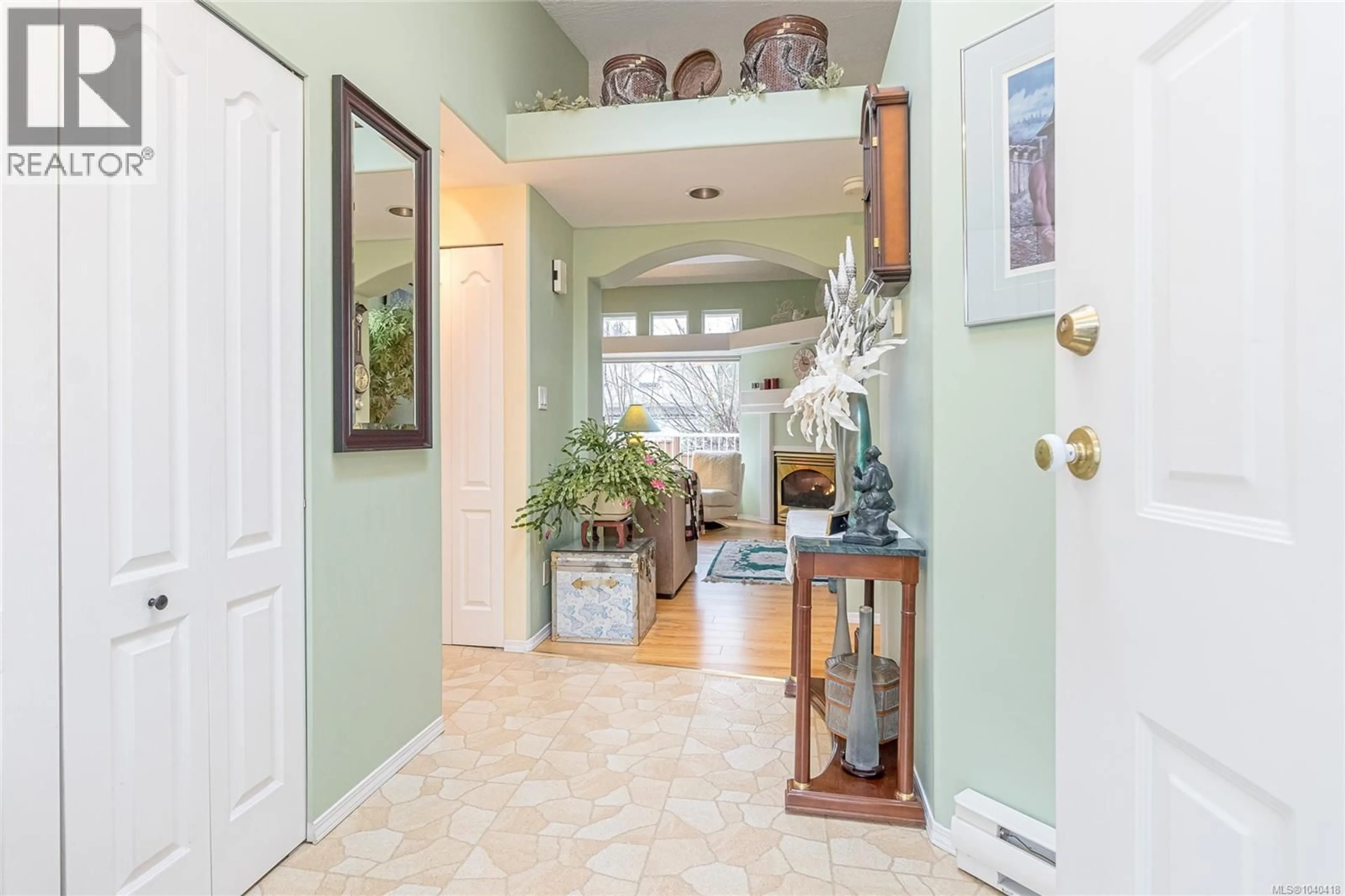 Indoor entryway for 38 - 9933 CHEMAINUS ROAD, Chemainus British Columbia V0R1K1
