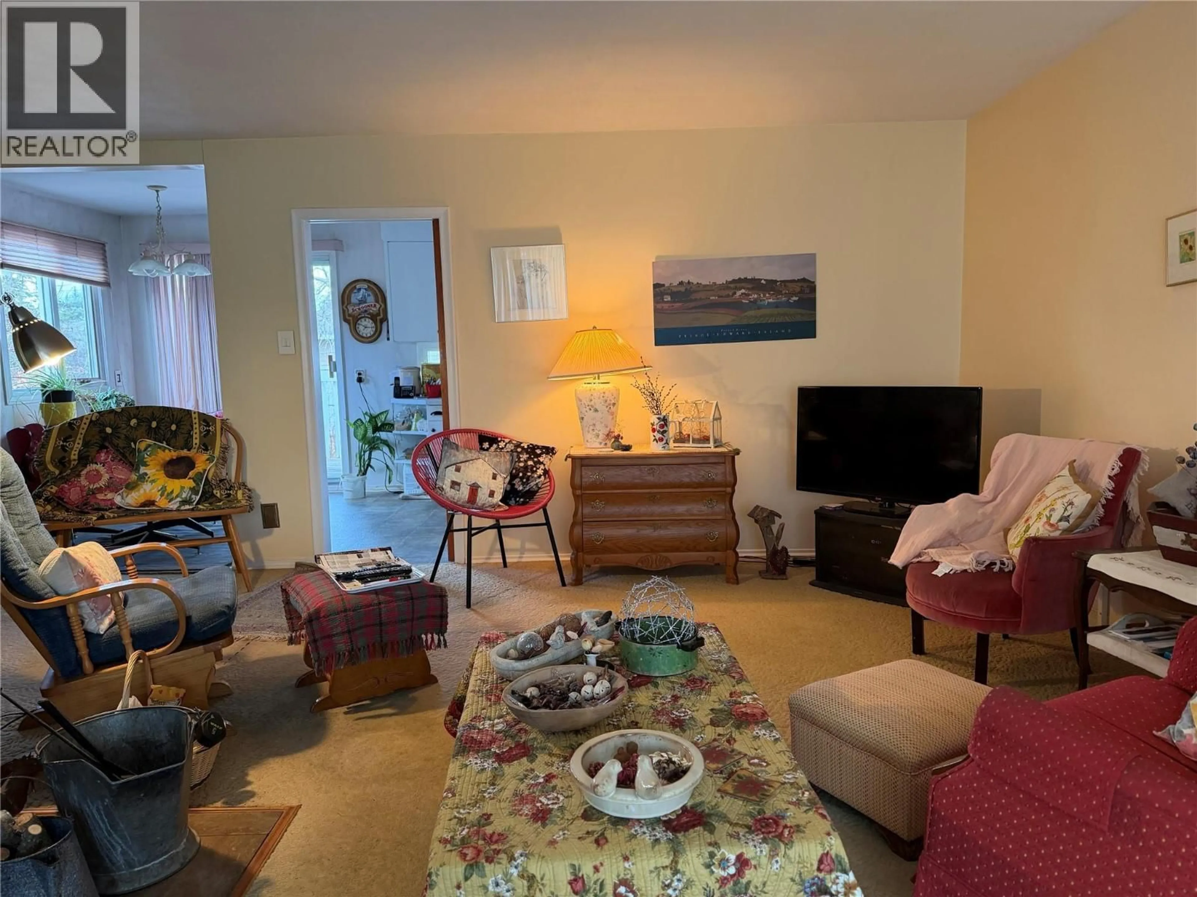 Living room with furniture, unknown for 932 111 AVENUE, Dawson Creek British Columbia V1G2X3