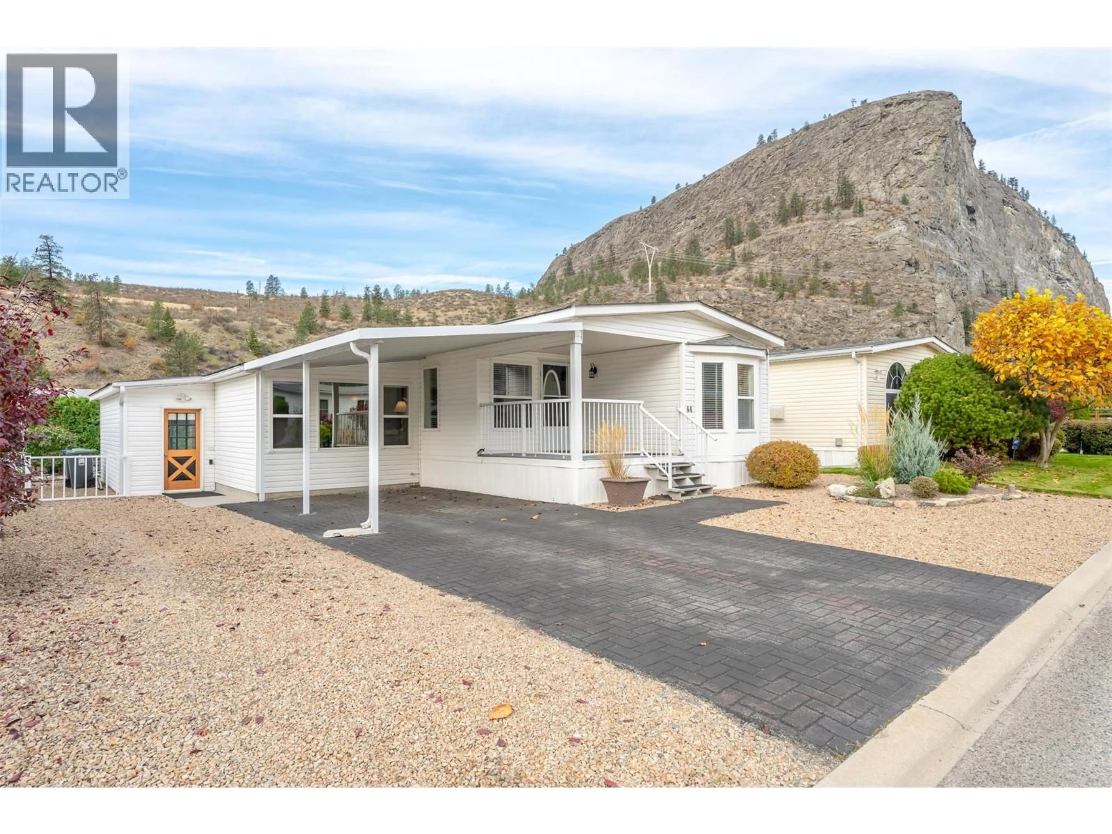 Home with vinyl exterior material, mountain view for 44 - 8598 HIGHWAY 97 OTHER, Oliver British Columbia V0H1T2
