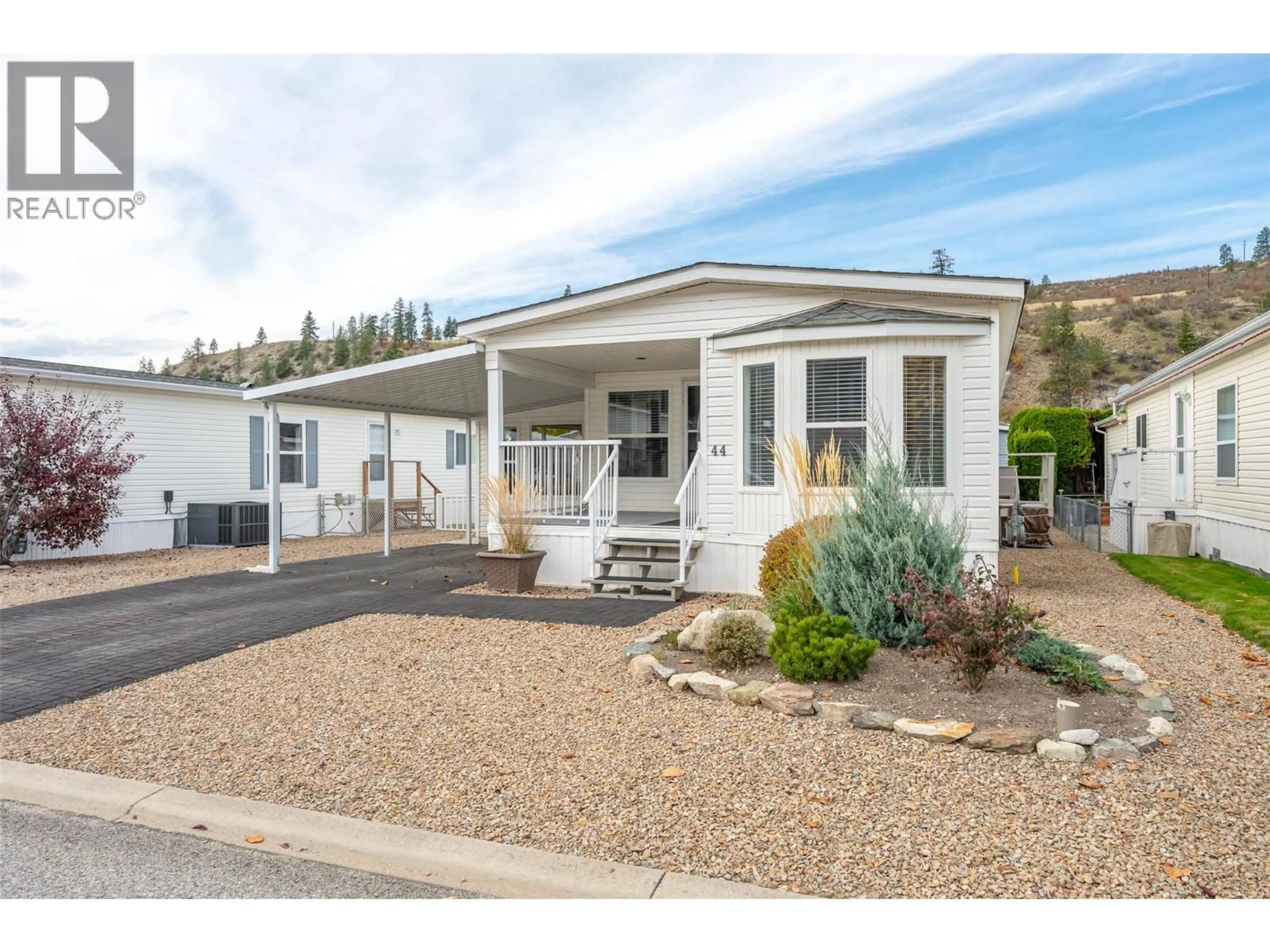 Home with vinyl exterior material, street for 44 - 8598 HIGHWAY 97 OTHER, Oliver British Columbia V0H1T2