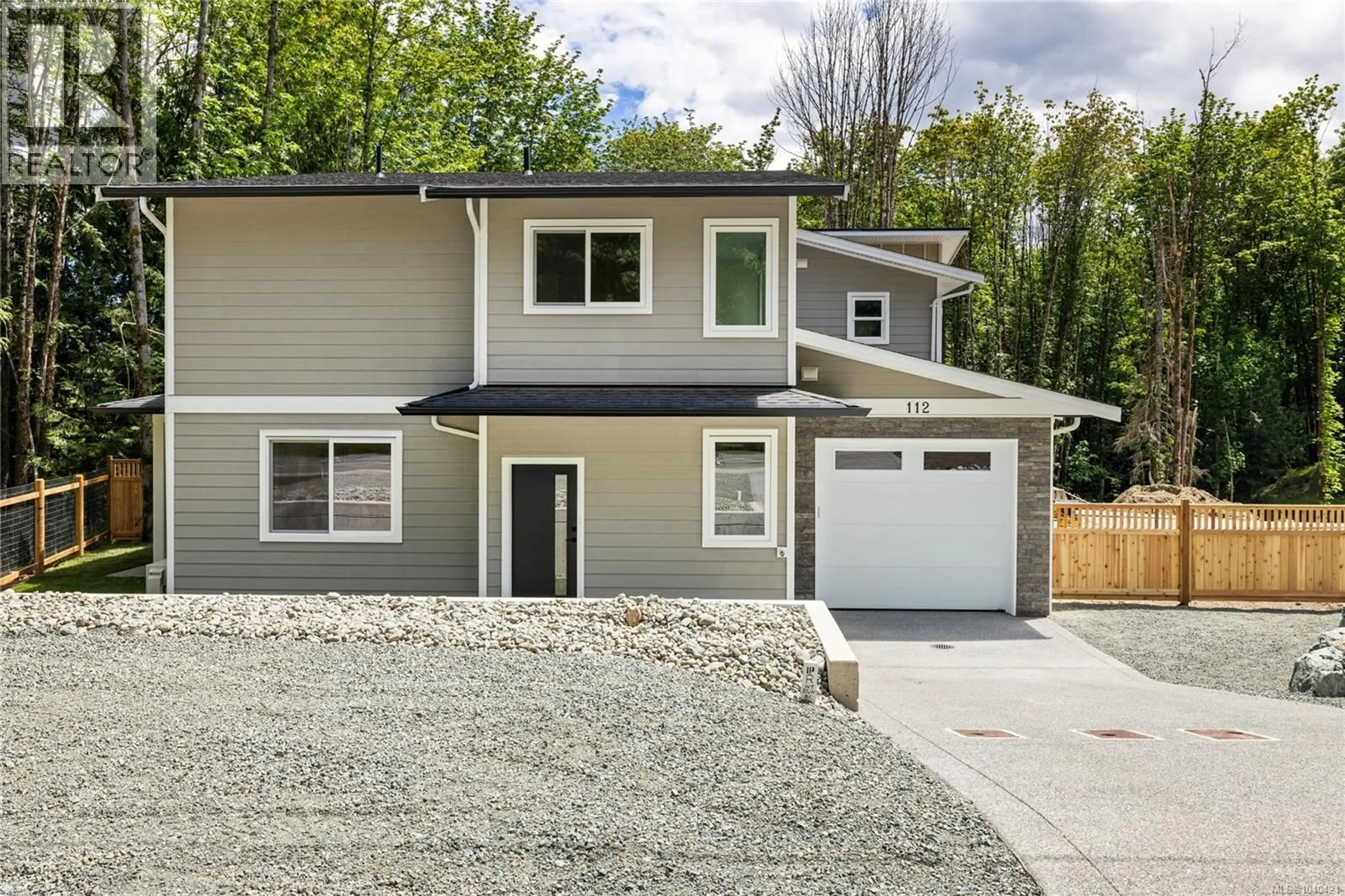 Home with vinyl exterior material, street for 112 ELK ROAD, Lake Cowichan British Columbia V0R2G0