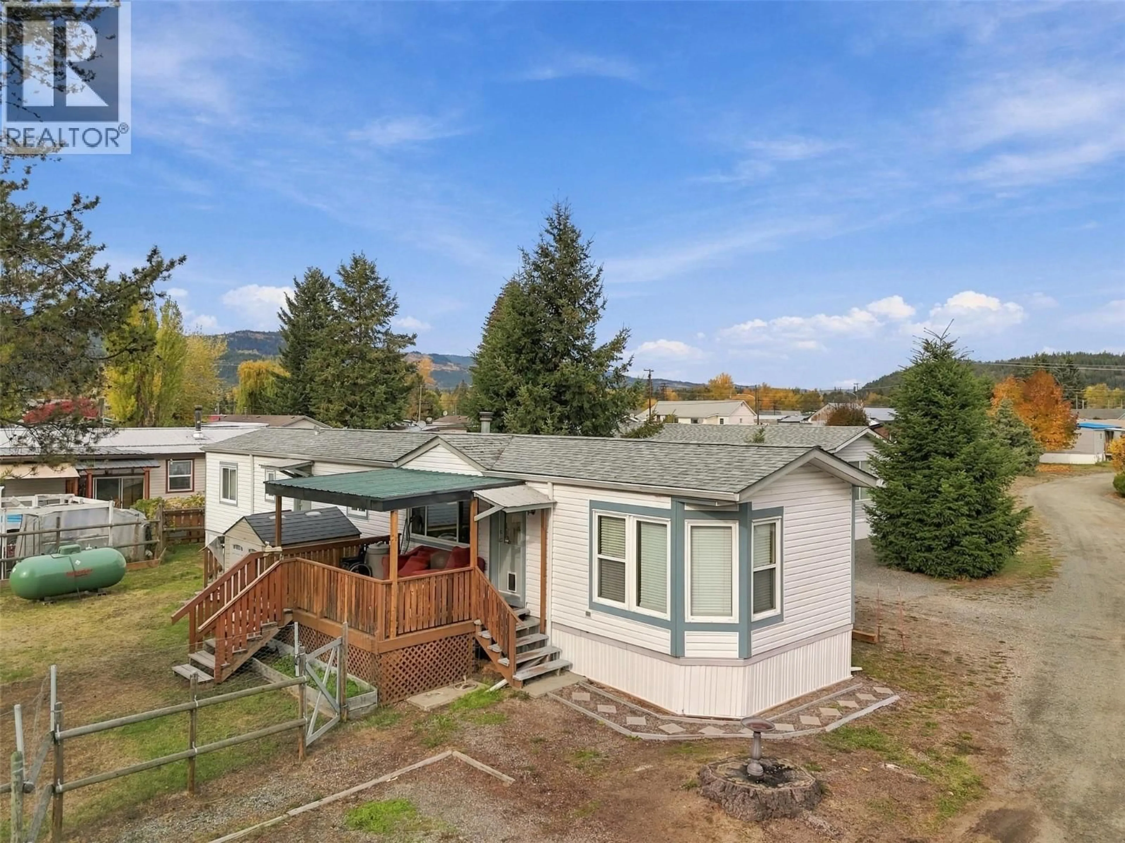 A pic from outside/outdoor area/front of a property/back of a property/a pic from drone, mountain view for 13 - 620 DIXON CREEK ROAD, Barriere British Columbia V0E1E0