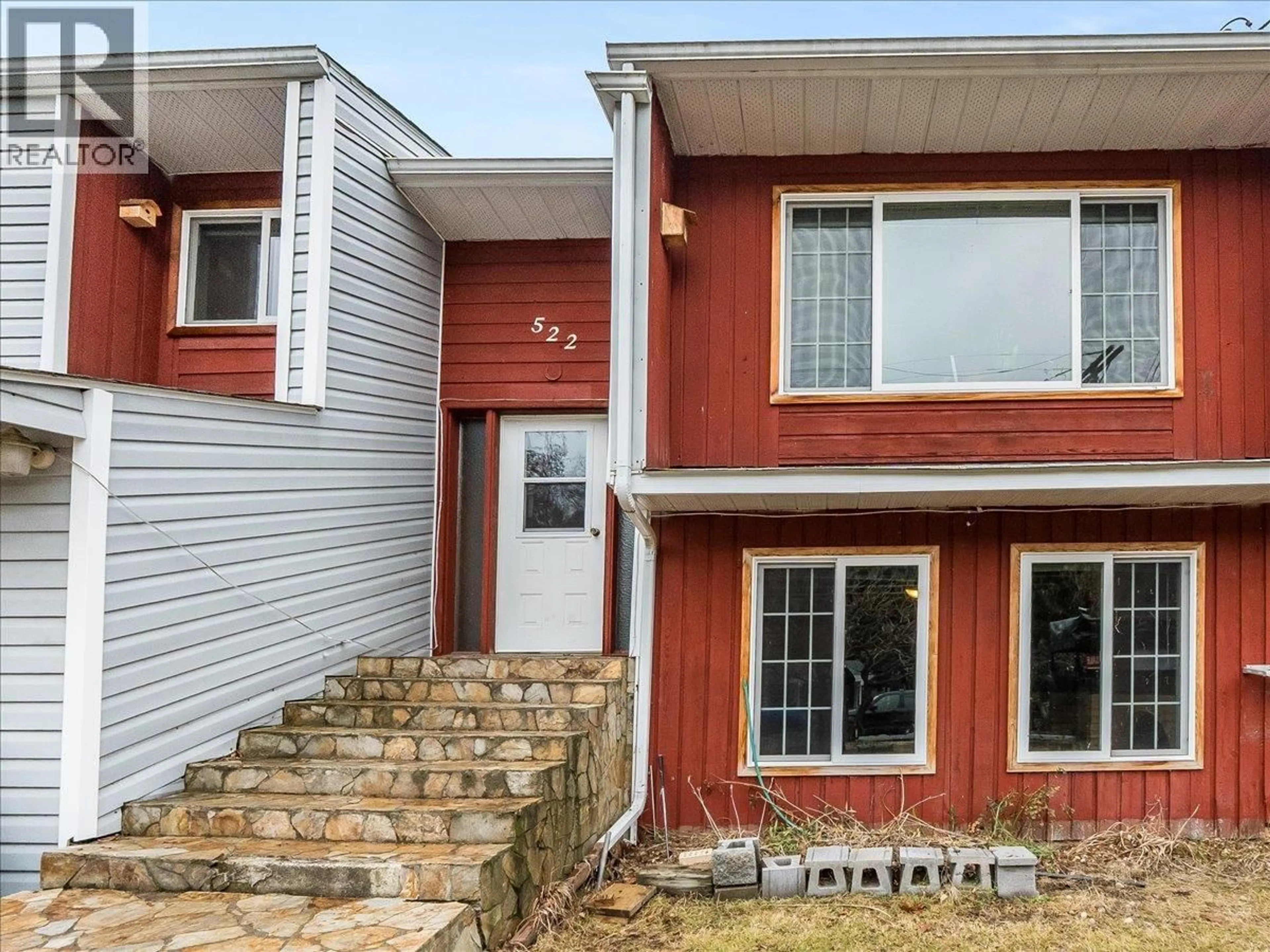 Home with vinyl exterior material, street for 522 3RD AVENUE, Rivervale British Columbia V1R4V4