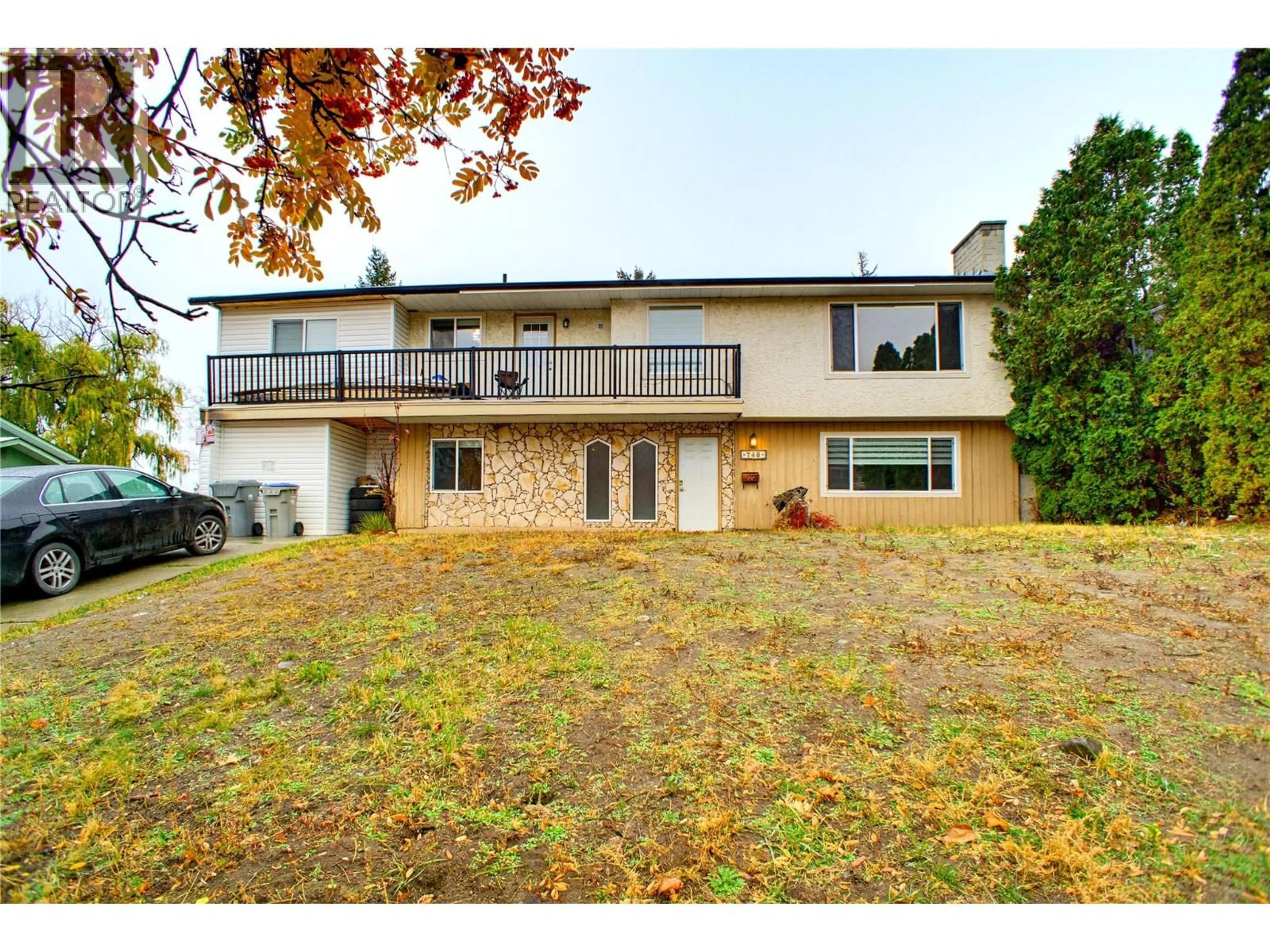 A pic from outside/outdoor area/front of a property/back of a property/a pic from drone, unknown for 748 GLENEAGLES DRIVE, Kamloops British Columbia V2E1J8