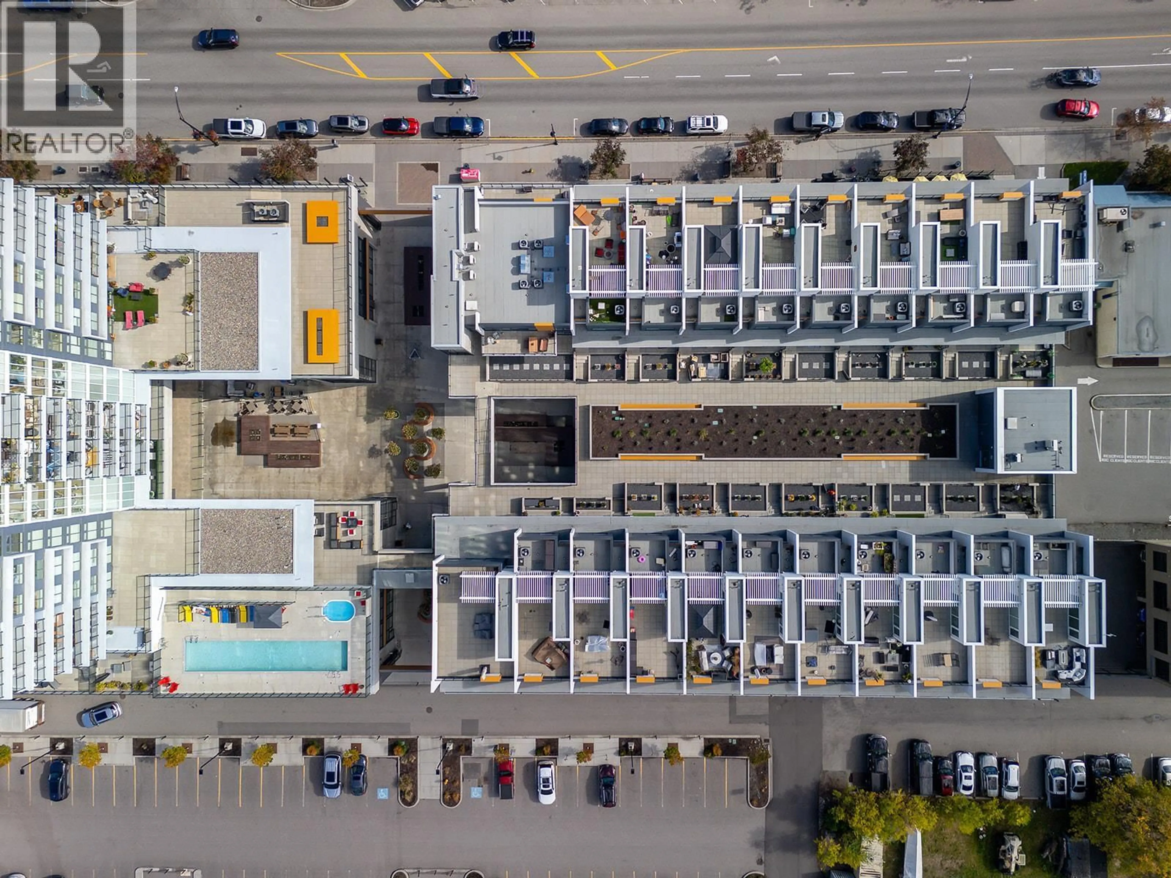 A pic from outside/outdoor area/front of a property/back of a property/a pic from drone, street for 303 - 3030 PANDOSY STREET, Kelowna British Columbia V1Y0C4