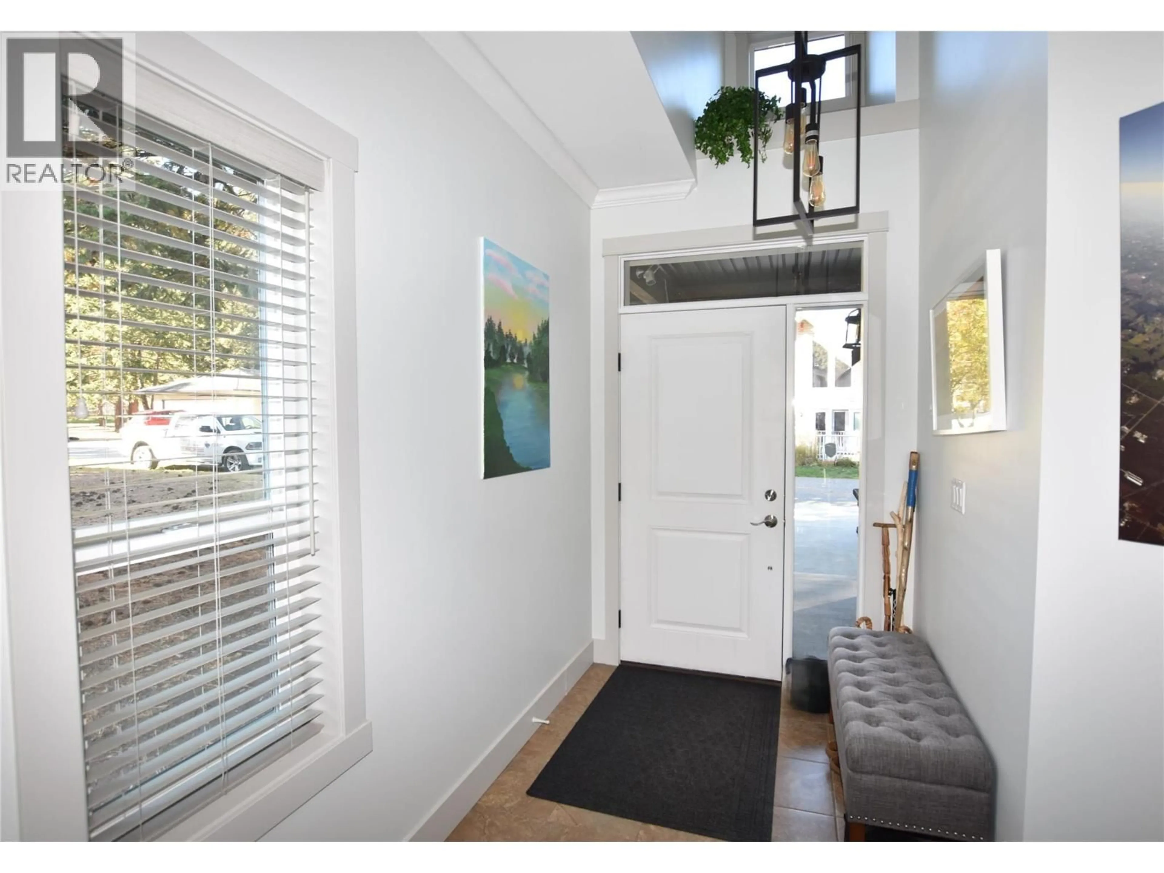 Indoor entryway for 259 GROUSE AVENUE, Vernon British Columbia V1H2A1