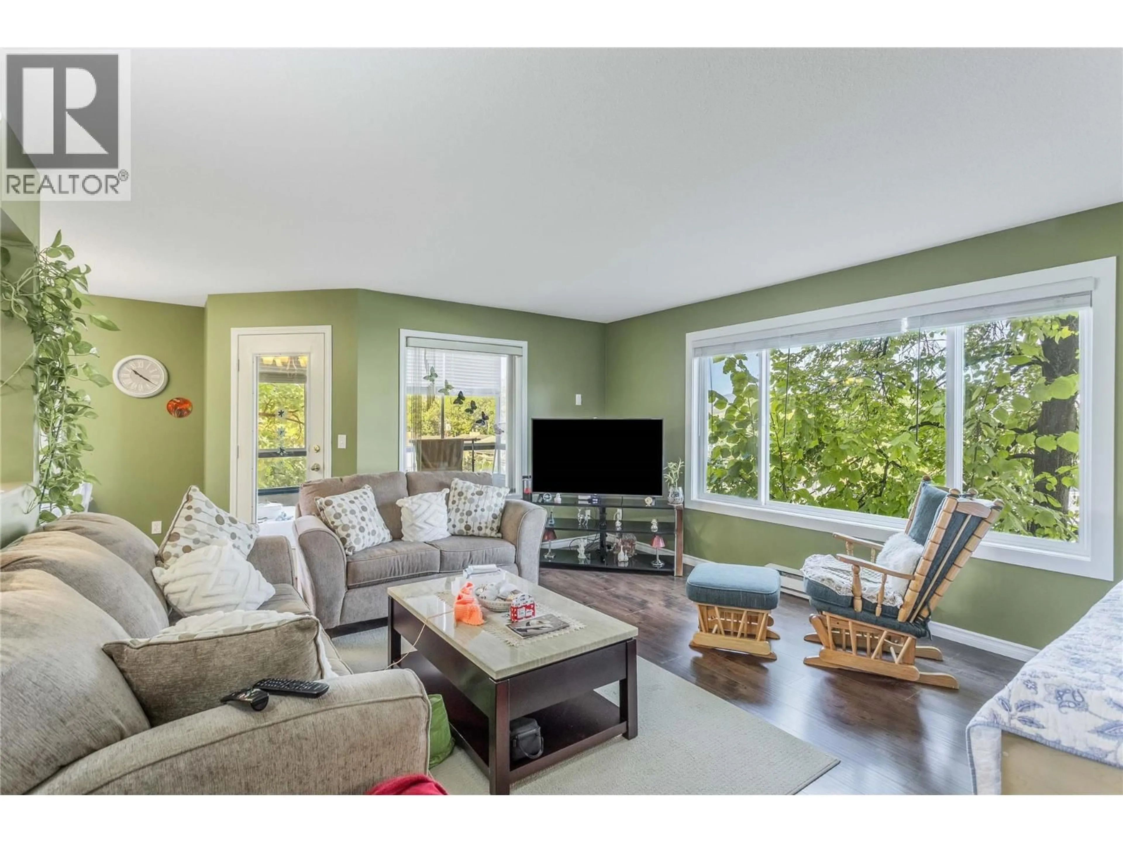 Living room with furniture, unknown for 202 - 180 HOLLYWOOD ROAD NORTH, Kelowna British Columbia V1X6Y9