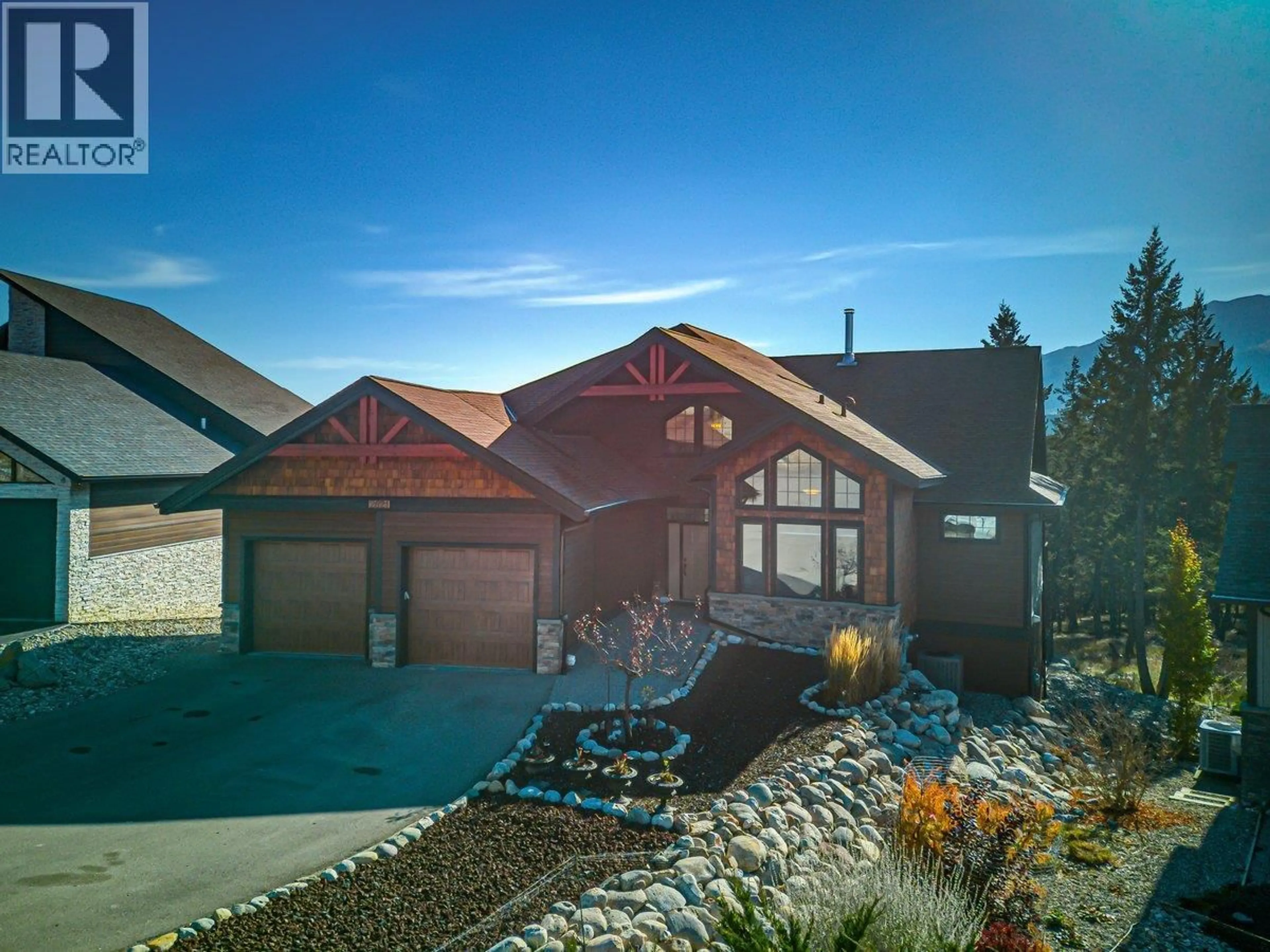 A pic from outside/outdoor area/front of a property/back of a property/a pic from drone, unknown for 2621 BREWER RISE RIDGE, Invermere British Columbia V0A1K4