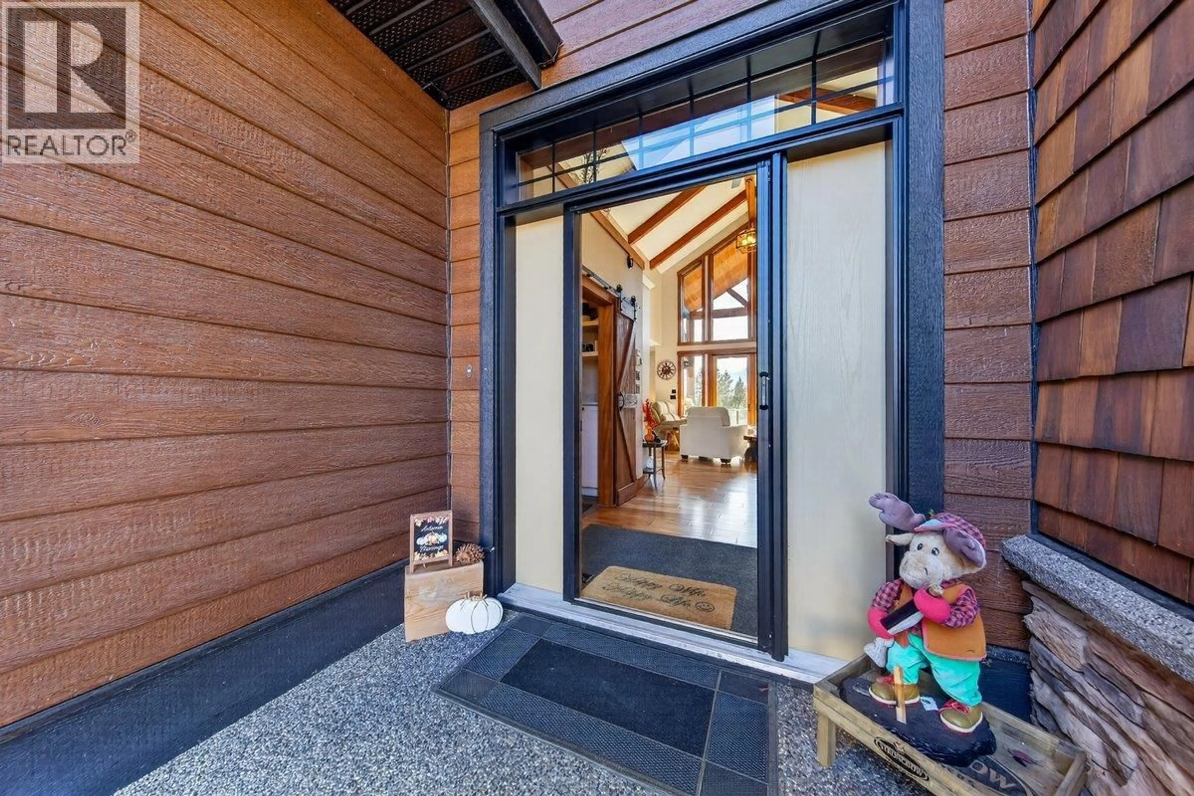 Indoor entryway for 2621 BREWER RISE RIDGE, Invermere British Columbia V0A1K4