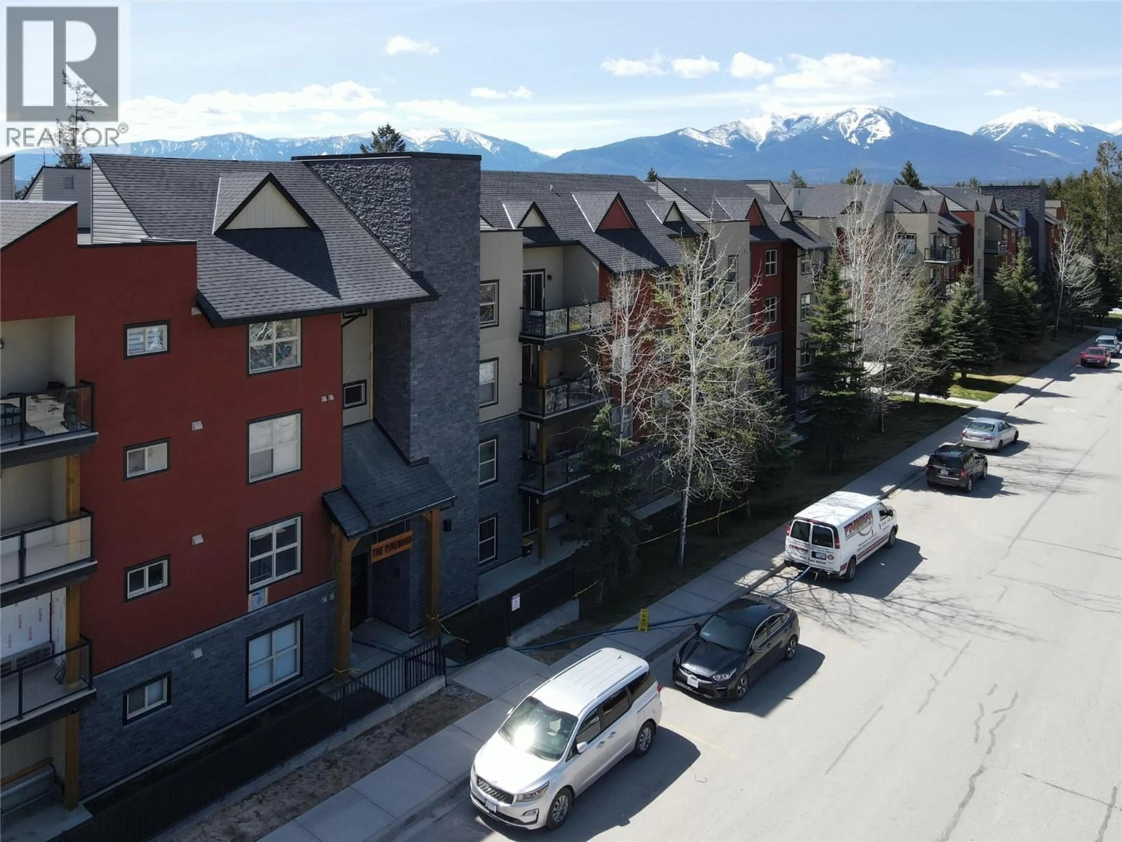 A pic from outside/outdoor area/front of a property/back of a property/a pic from drone, mountain view for 2302 - 4874 STANLEY STREET, Radium Hot Springs British Columbia V0A1M0