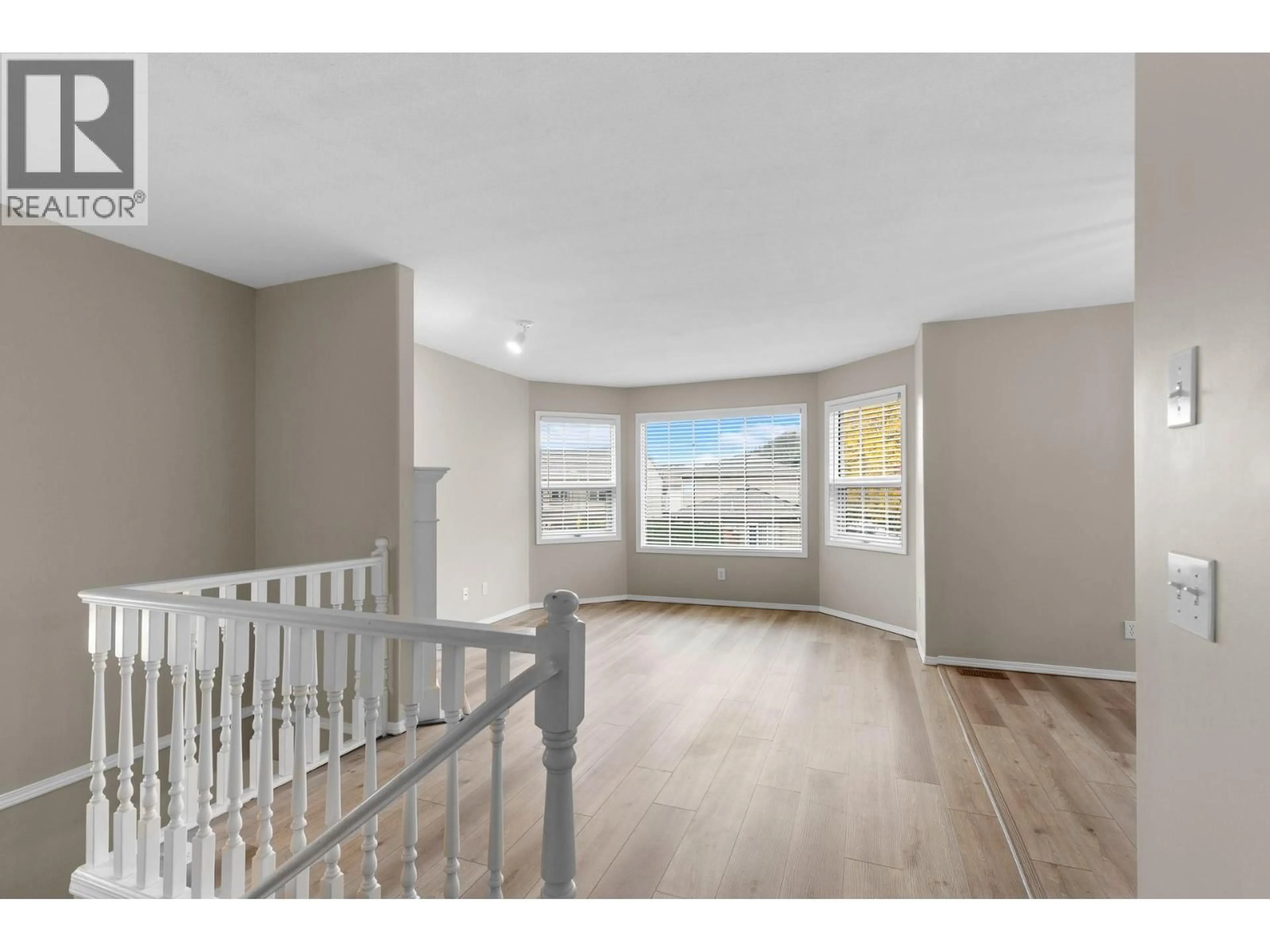 A pic of a room for 142 APPLEBROOKE CRESCENT, Kelowna British Columbia V1V1W4