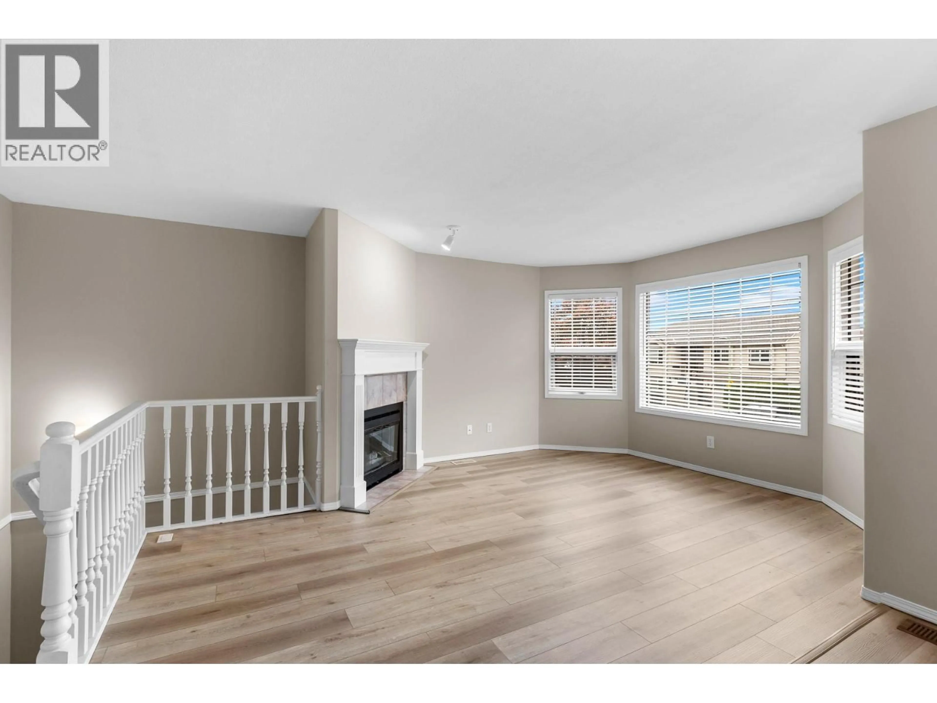 A pic of a room for 142 APPLEBROOKE CRESCENT, Kelowna British Columbia V1V1W4